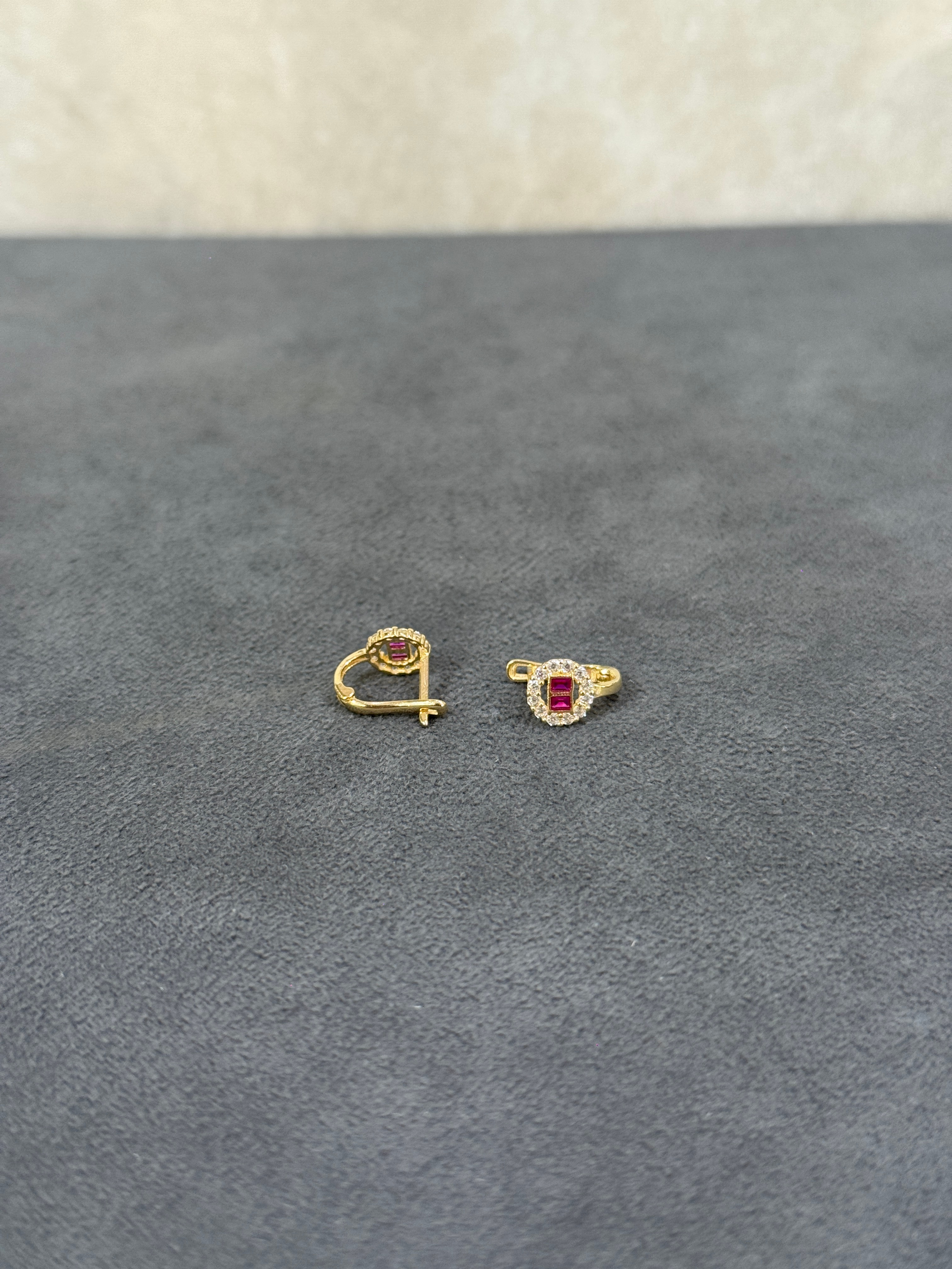 8 AYAR ALTIN PEMBE TAŞLI ÇOCUK KÜPESİ