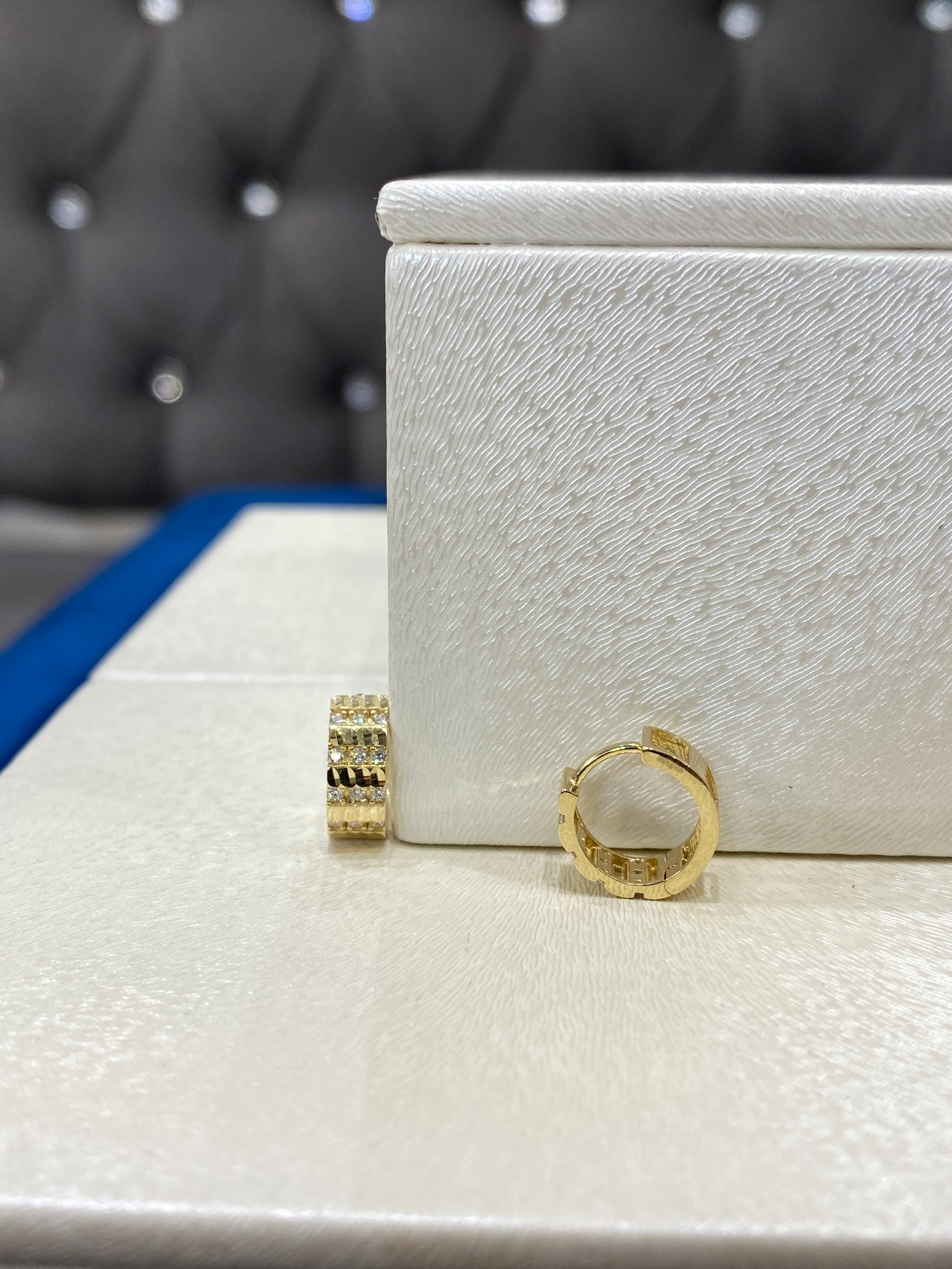 14 AYAR ALTIN KALEMLİ TAŞLI GİZLİ KİLİT HALKA KÜPE (küçük boy)