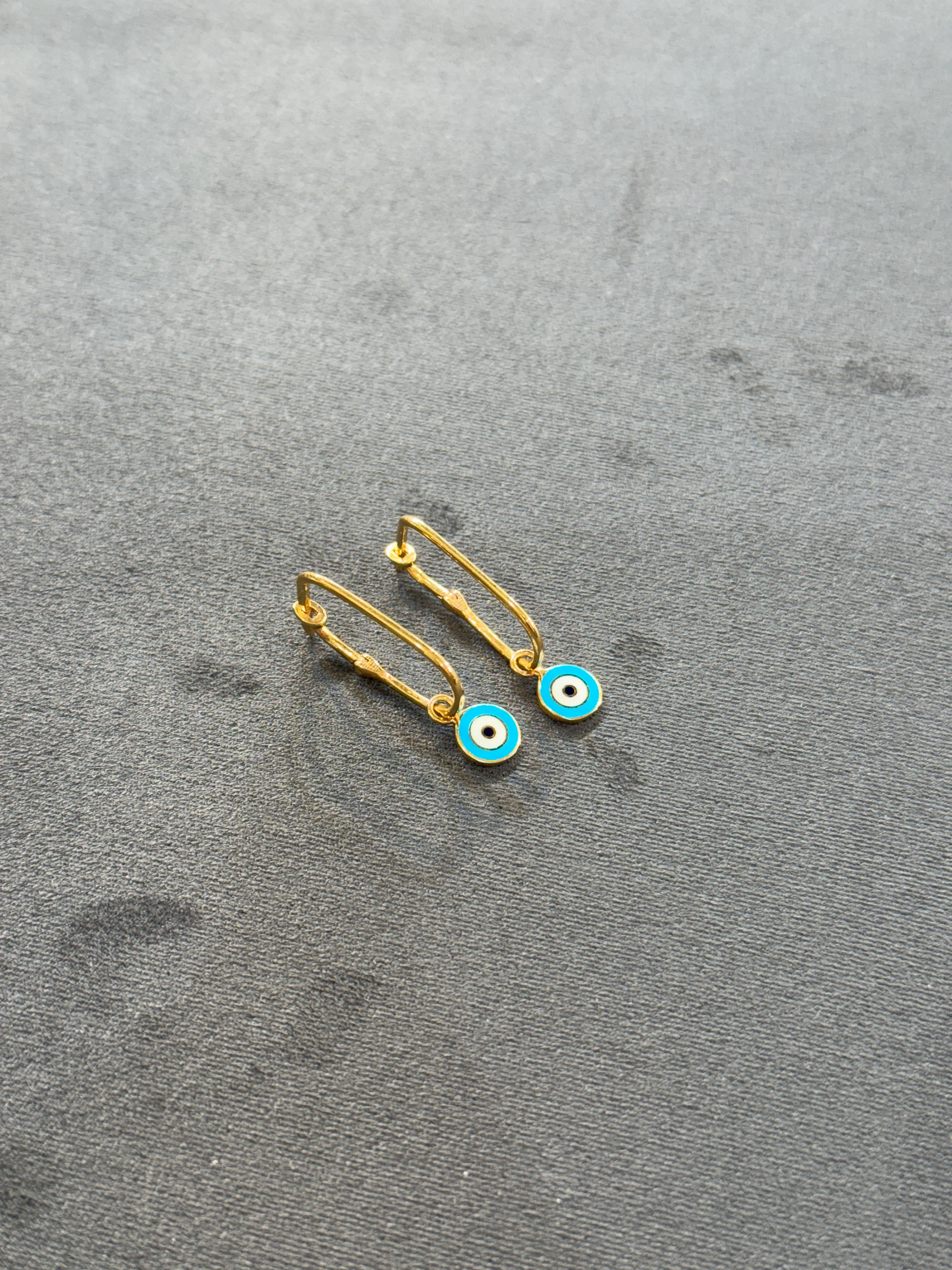 8 AYAR ALTIN GÖZ BONCUKLU ATAŞ KÜPE