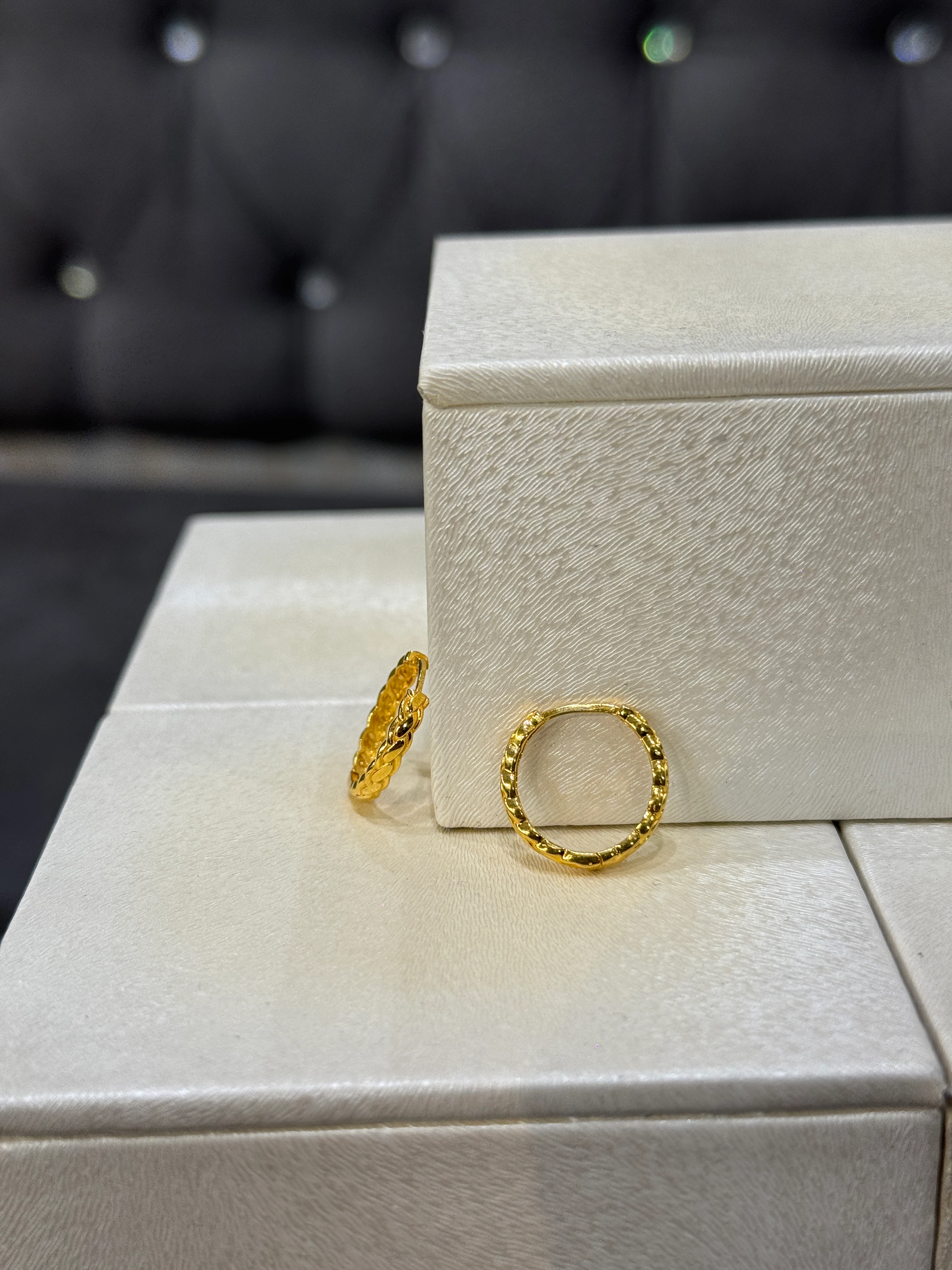 8 AYAR ALTIN BURGU HALKA KÜPE