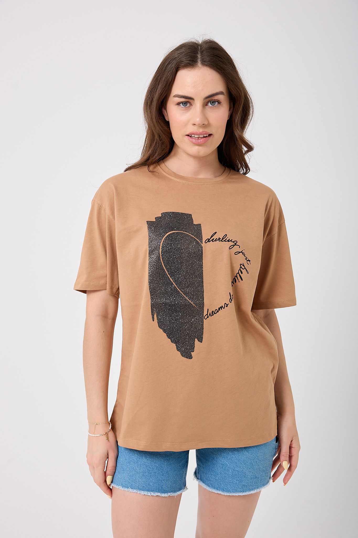 Oversize Simli Yarım Kalp Baskılı T-Shirt - Vizon