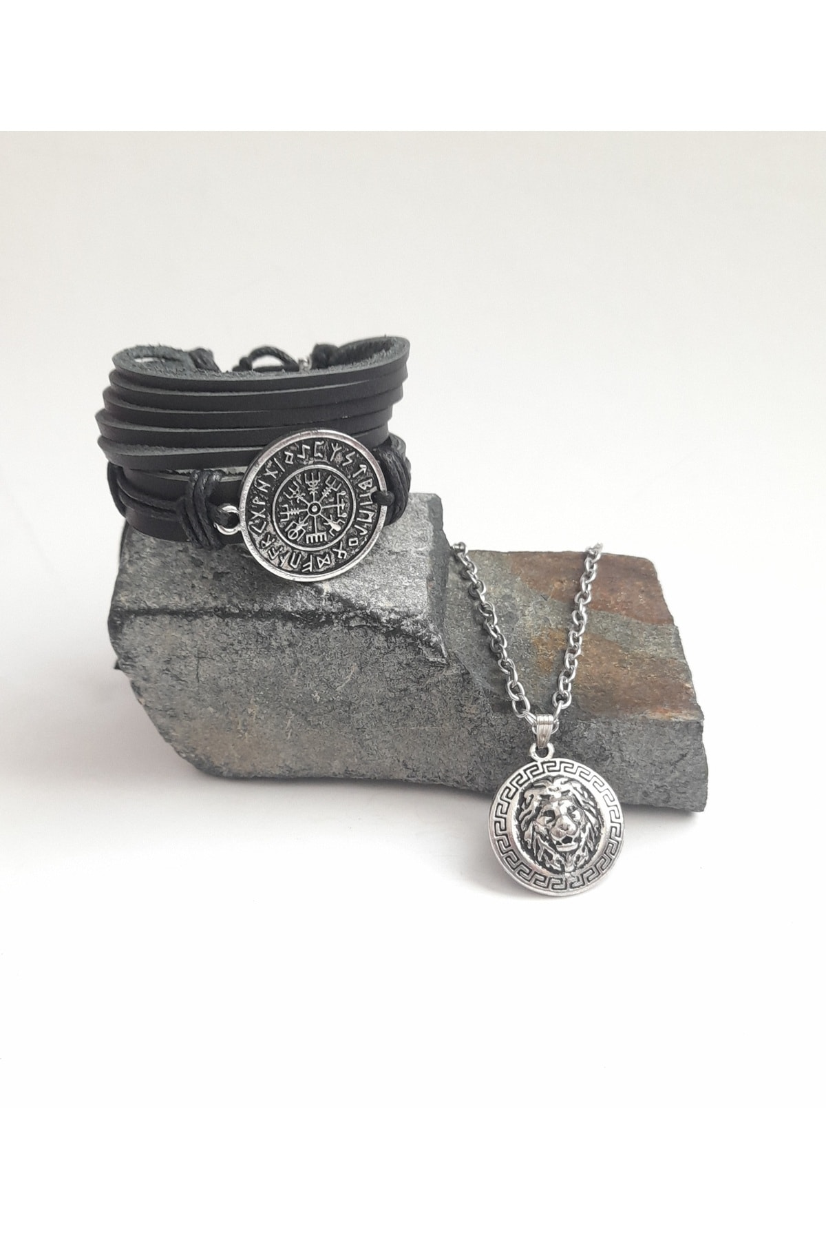 3 Adet Vegvisir Pusula Figürlü Hakiki Deri Bileklik Ve Aslan Figürlü Kolye Seti