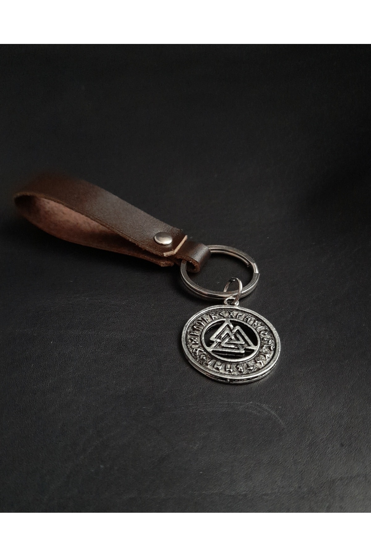 İskandinav Valknut Figürlü Kahverengi Hakiki Deri Anahtarlık