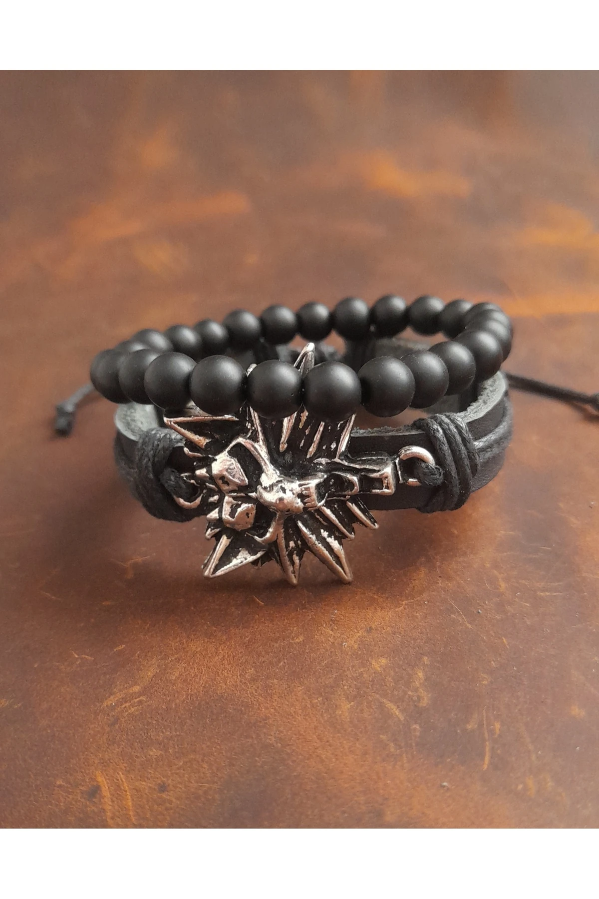 2'Lİ BİLEKLİK KURT FİGÜRLÜ HAKİKİ DERİ BİLEKLİK VE ONİKS TAŞLI BİLEKLİK