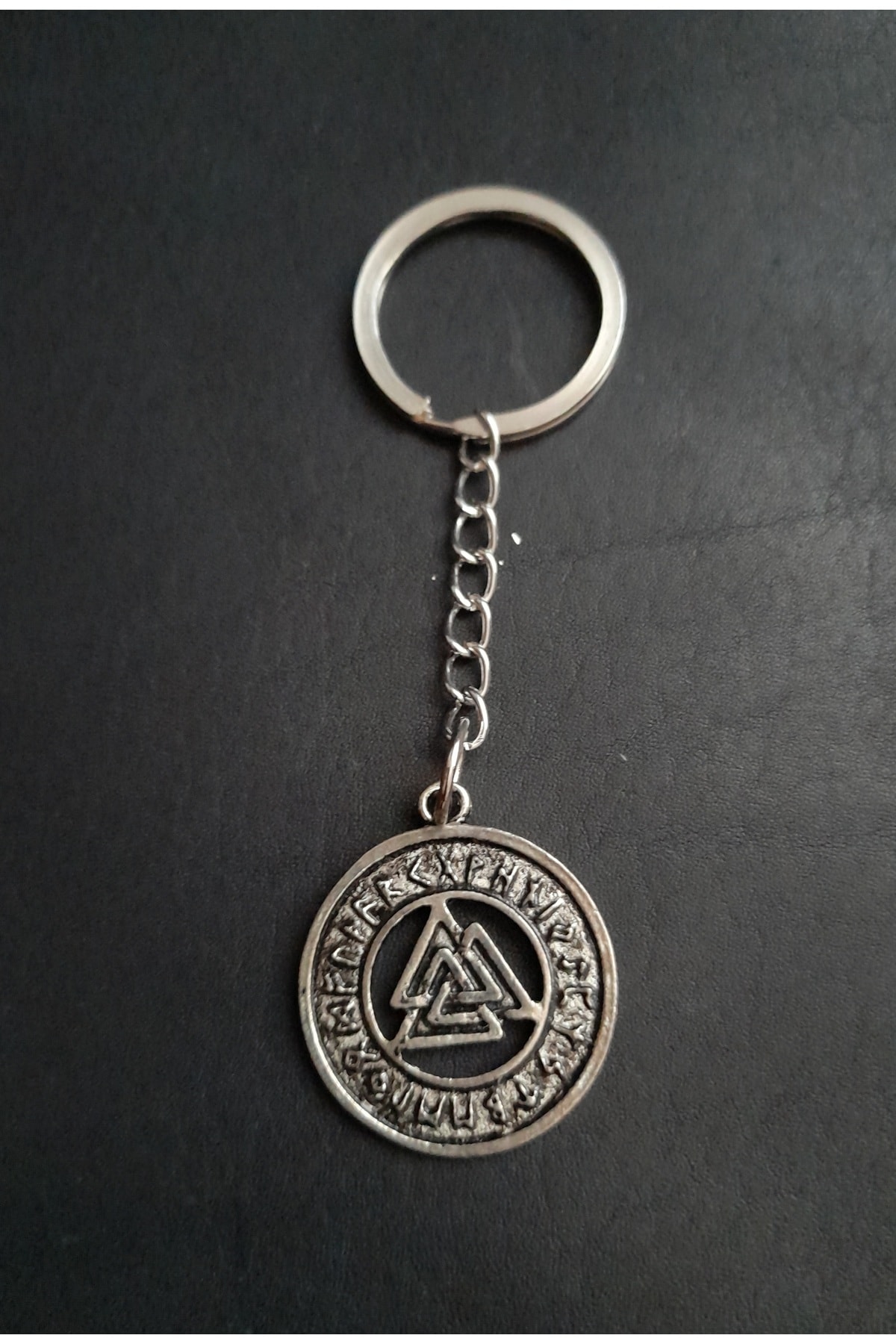 VİKİNG VALKNUT FİGÜRLÜ METAL ANAHTARLIK