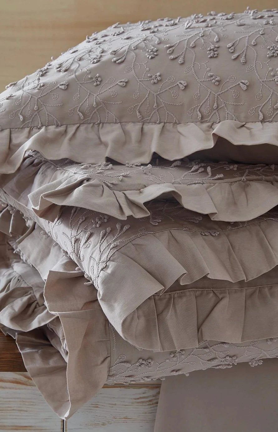 Nazik - Celine İşlemeli Pamuk Saten Çift Kişilik 6 Parça Nevresim Takımı