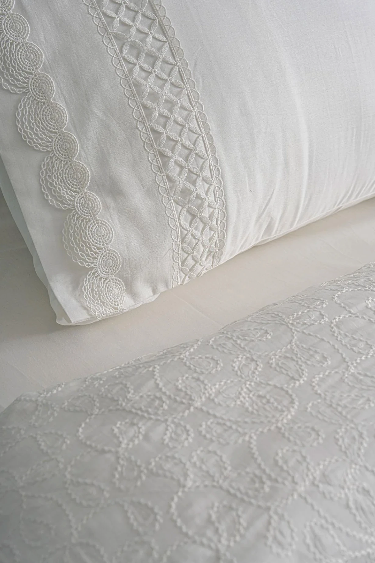 Nazik Home - Queen İşlemeli Pamuk Saten Çift Kişilik 6 Parça Nevresim Takımı