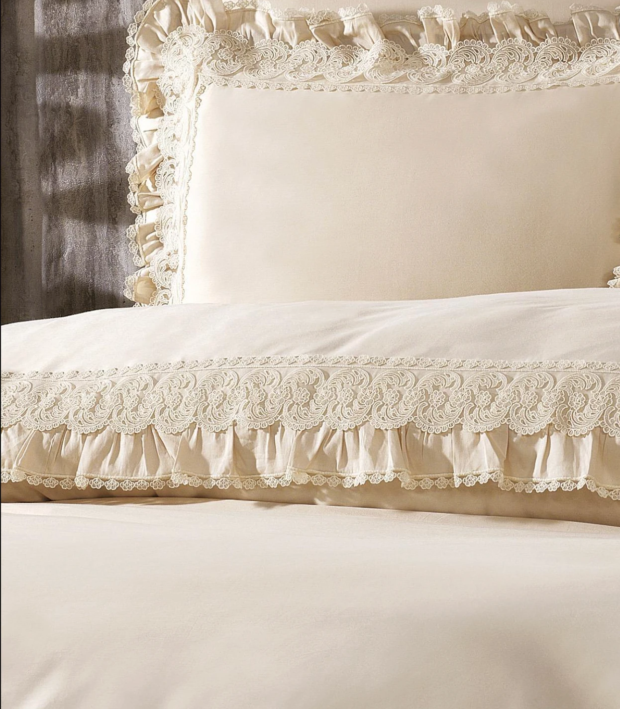 Nazik Home - Helen Dantelli Organik Pamuk Saten Çift Kişilik Nevresim Takımı