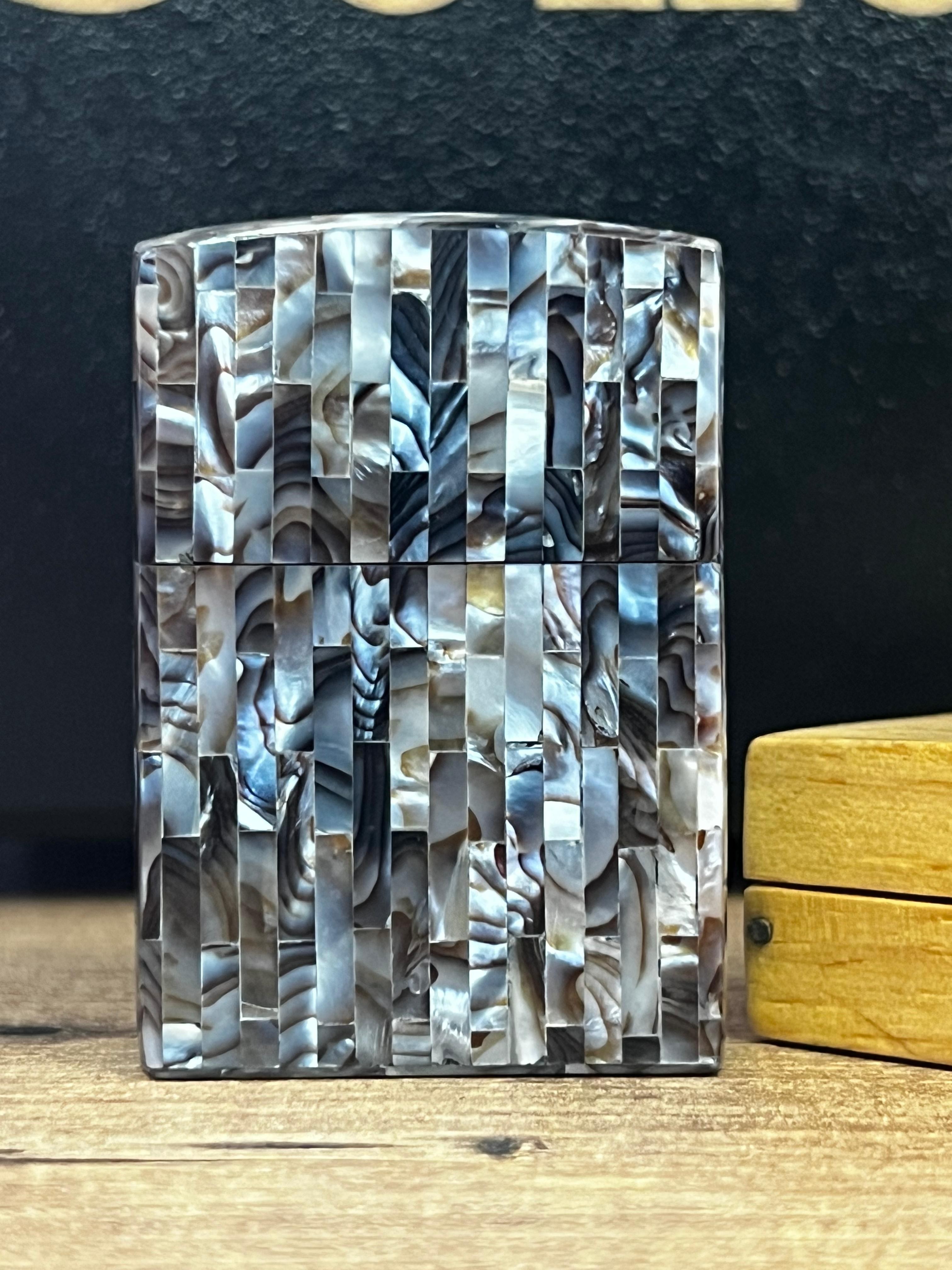 El İşçiliğinin Zarafeti Gerçek Sedef Kaplama Zippo image