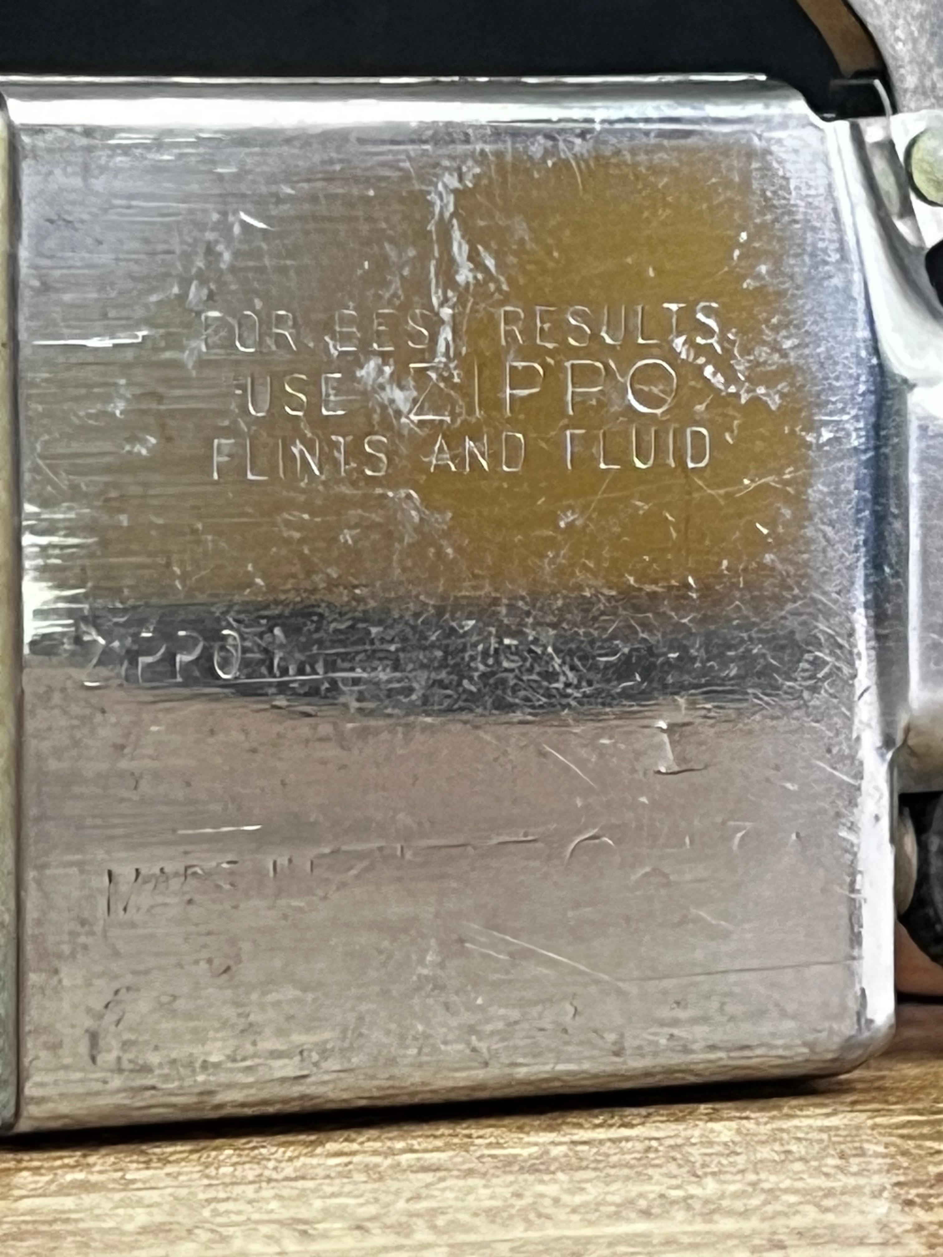 El İşçiliğinin Zarafeti Gerçek Sedef Kaplama Zippo