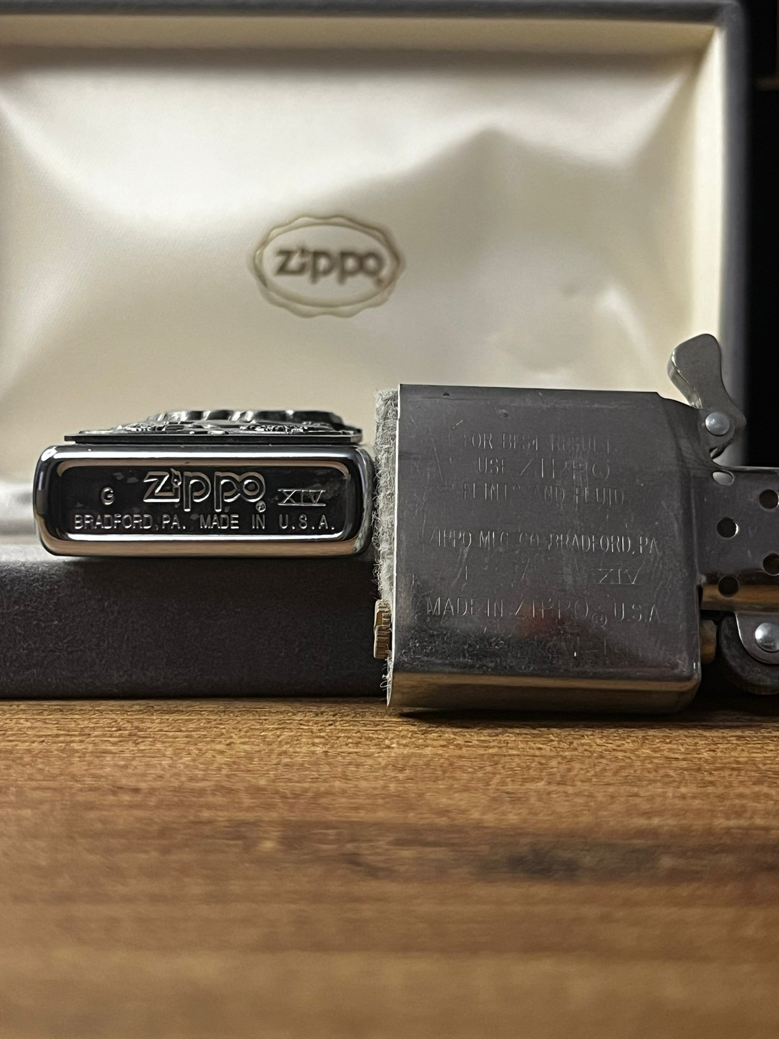 Lizard Special Edition – Taş Duvar Kabartmalı 3D Zippo Çakmak