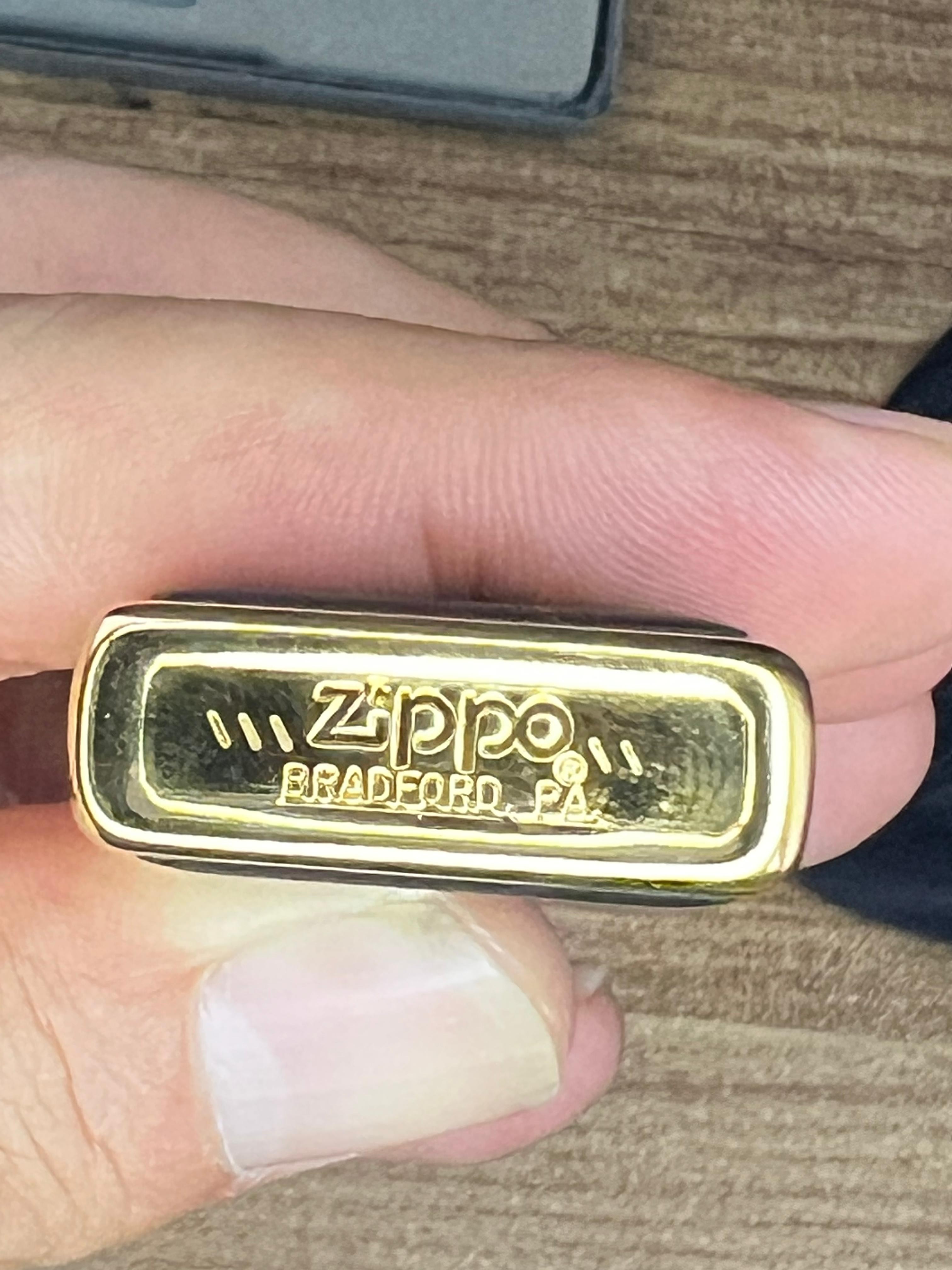 Zippo Slim & Kalem Seti – Mat Siyah & Altın Detaylı