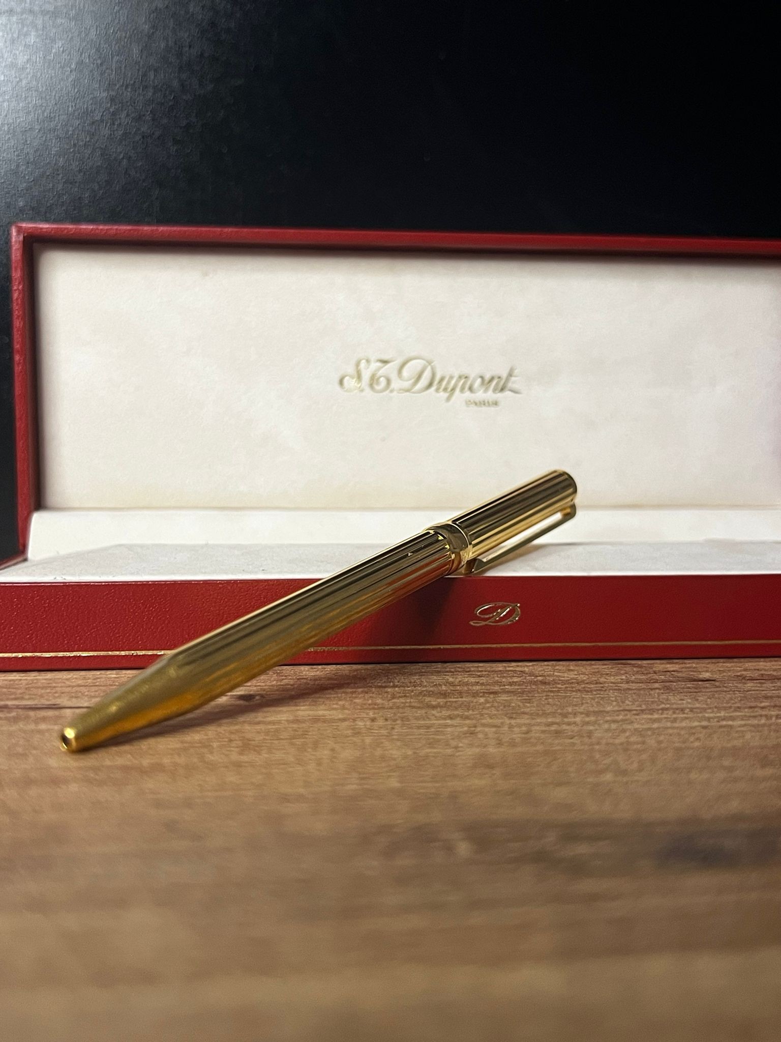S.T. Dupont Paris – Altın Kaplama Klasik Tükenmez Kalem image