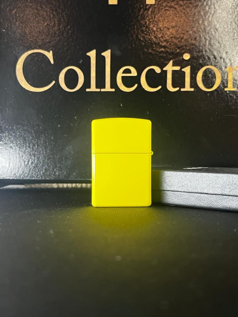 Peace & Color – 2011 Zippo’nun Psikedelik Havası Zippo Çakmak