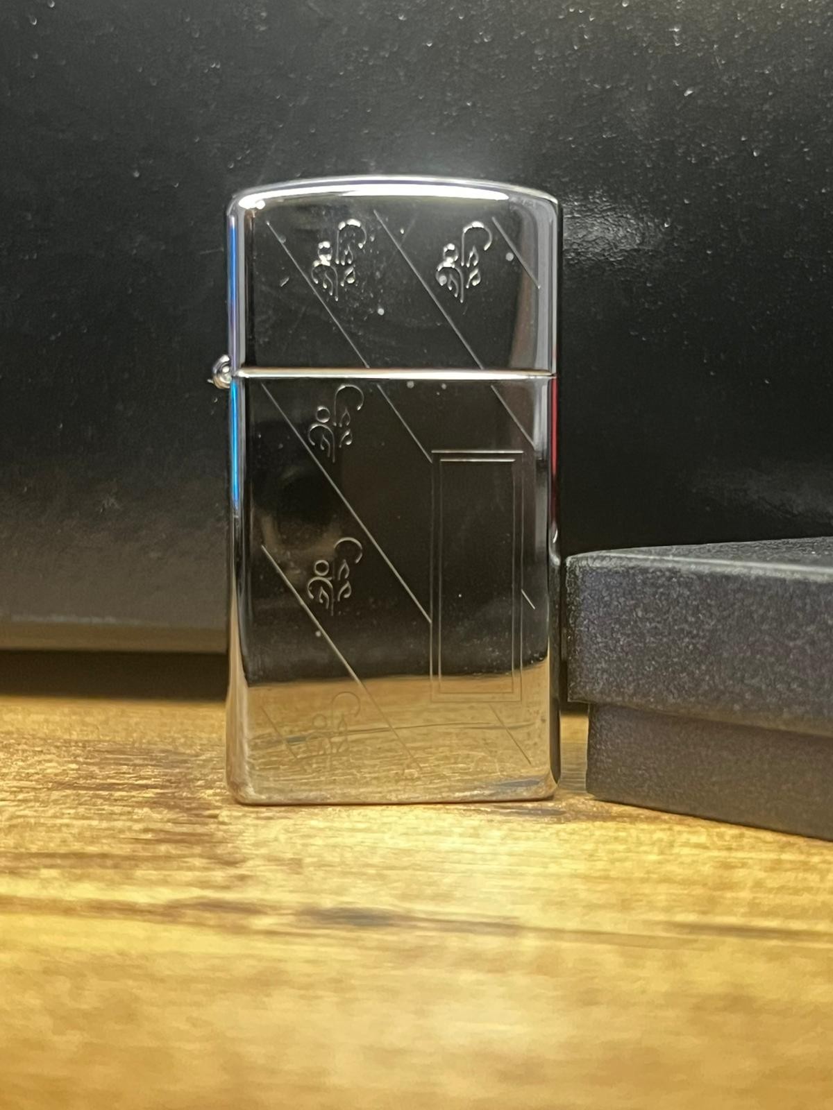 ZARAFETİN YANSIYANI KROM GRAVÜR ZIPPO – 2022 main variant image
