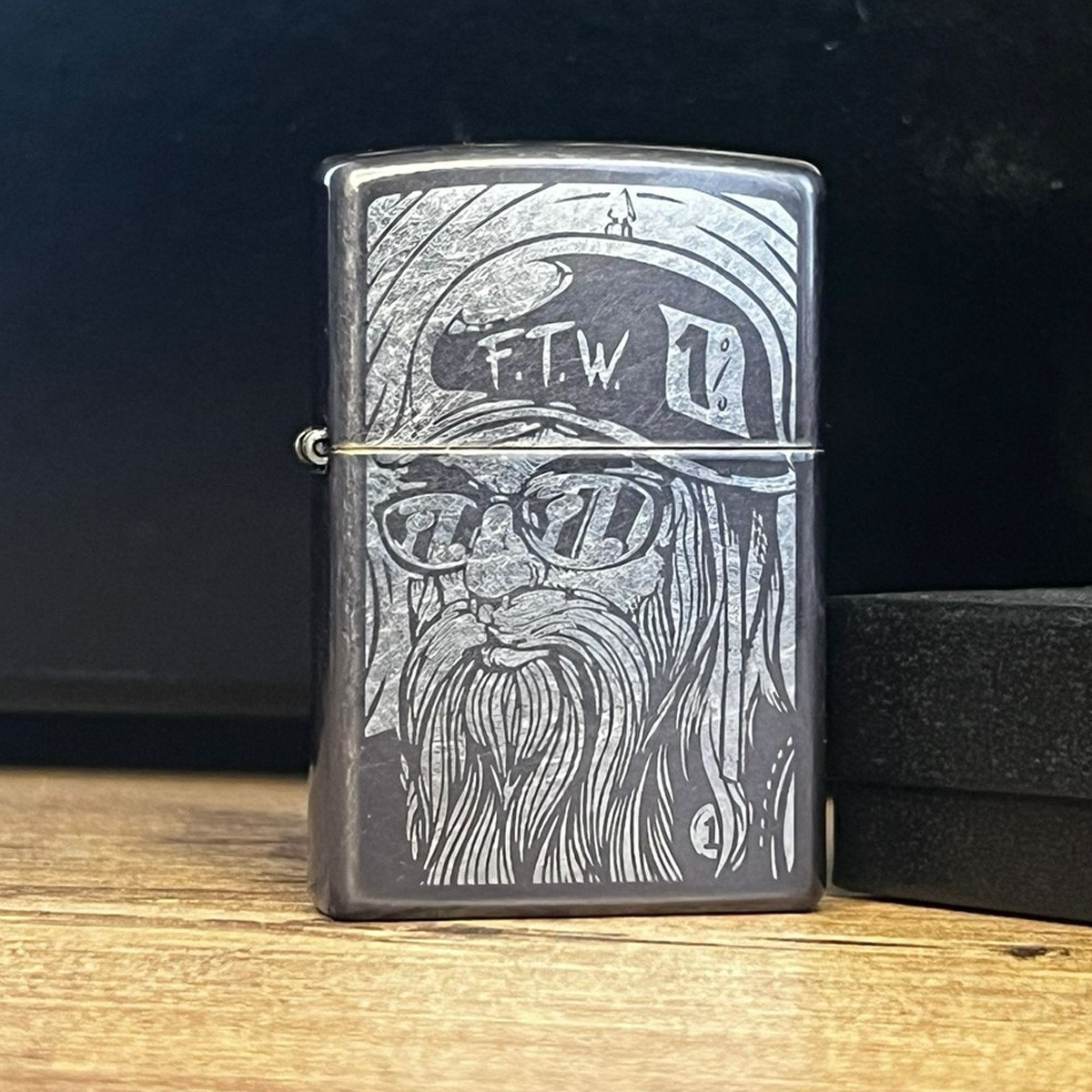FTW Zippo – Underground Ruhun Çakmak Hali Kod: A18 / A18 main variant image