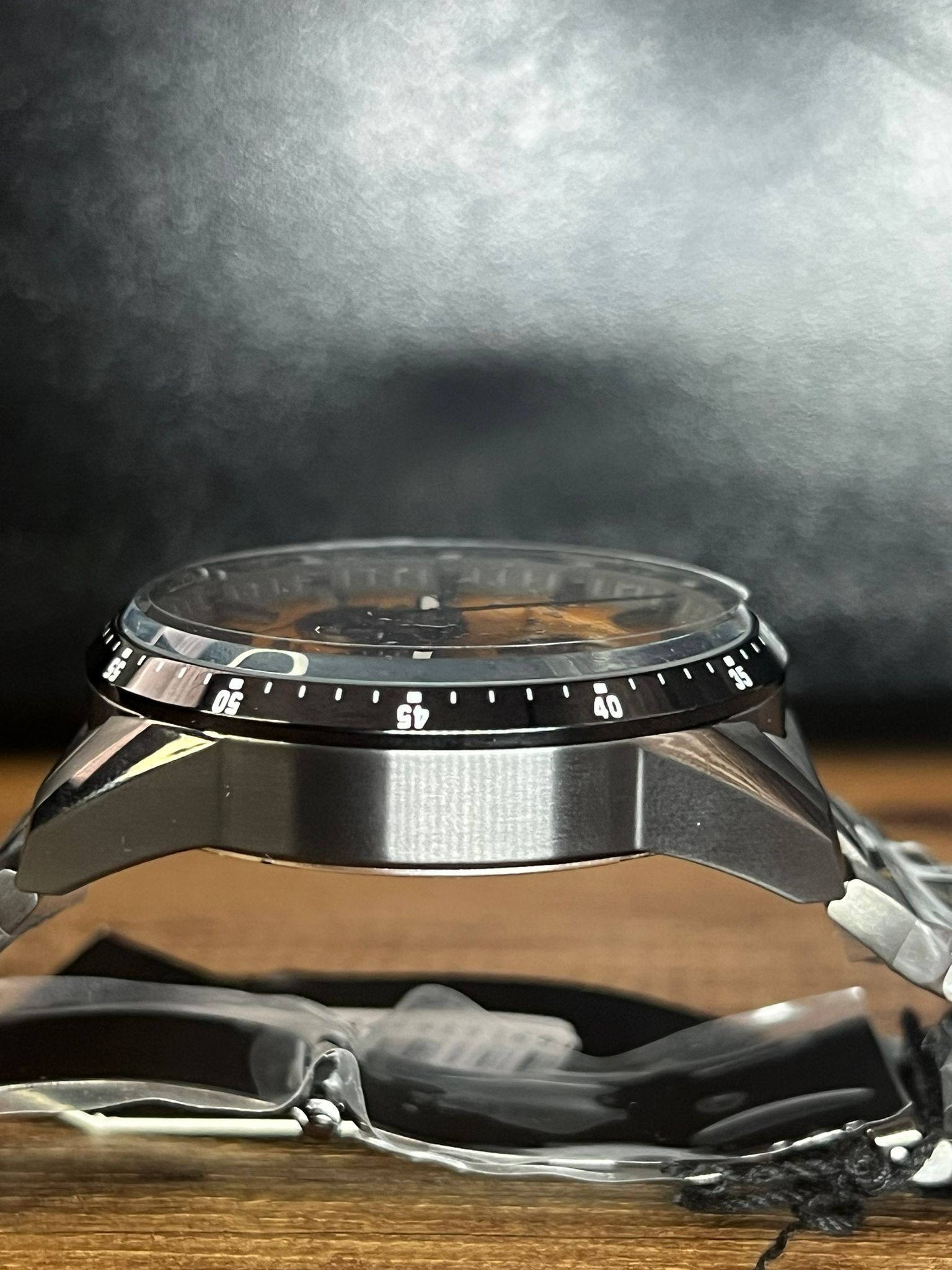 QUANTUM Powertech PWC1108 – Cesur Renkler, Güçlü Stil QUANTUM SAAT