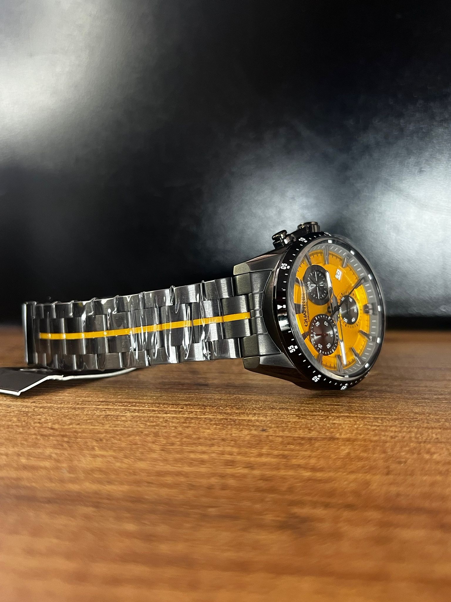 QUANTUM Powertech PWC1108 – Cesur Renkler, Güçlü Stil QUANTUM SAAT