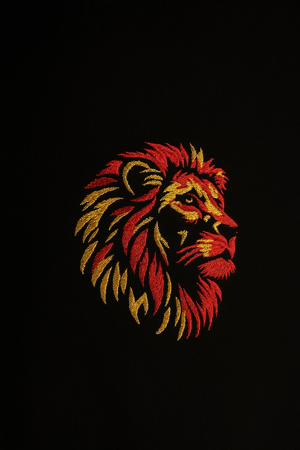 Lion on Fire - Aslan Nakışlı Siyah Sweatshirt 