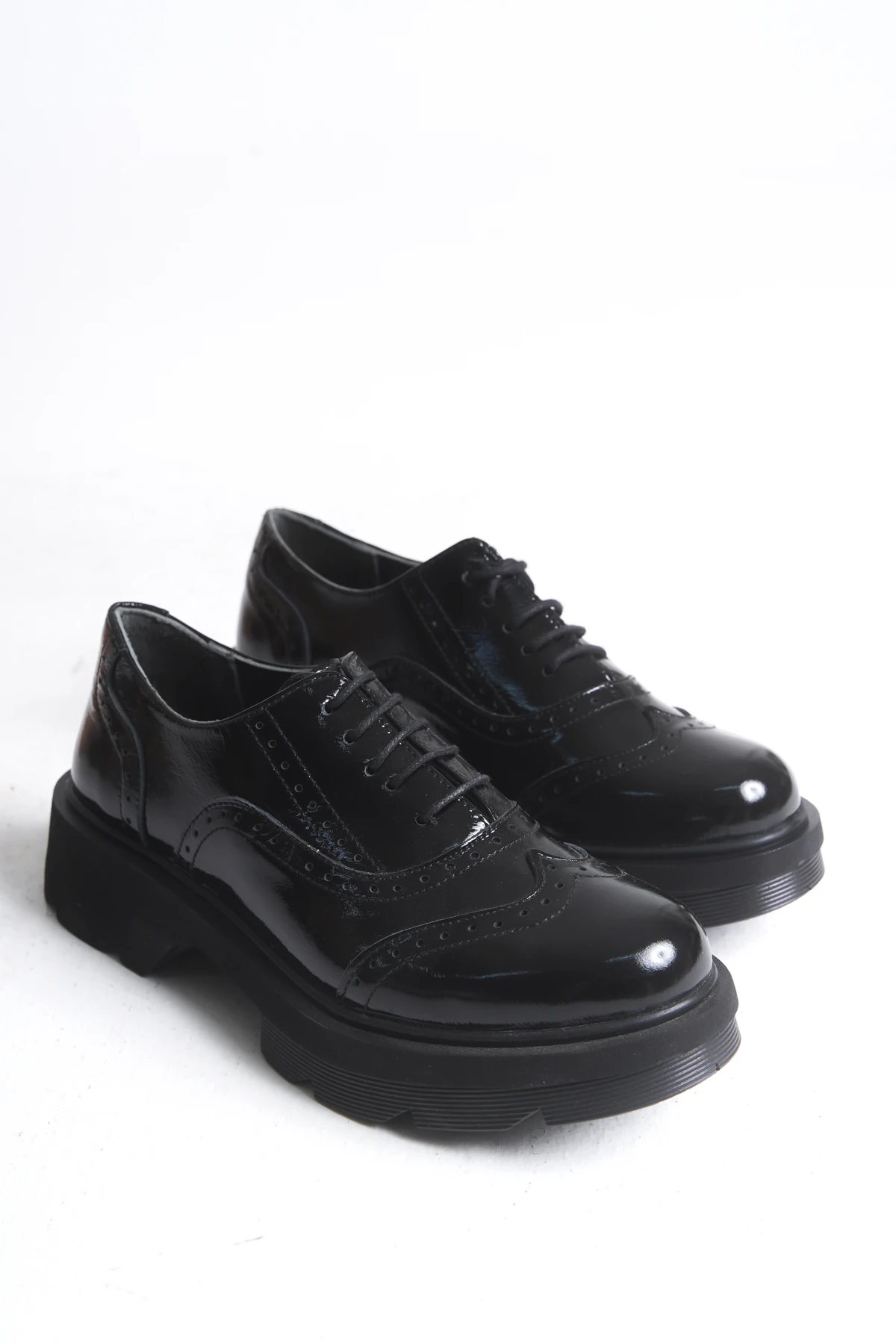 OESTE Hakiki Deri Kalın tabanlı rugan oxford ayakkabı - siyah