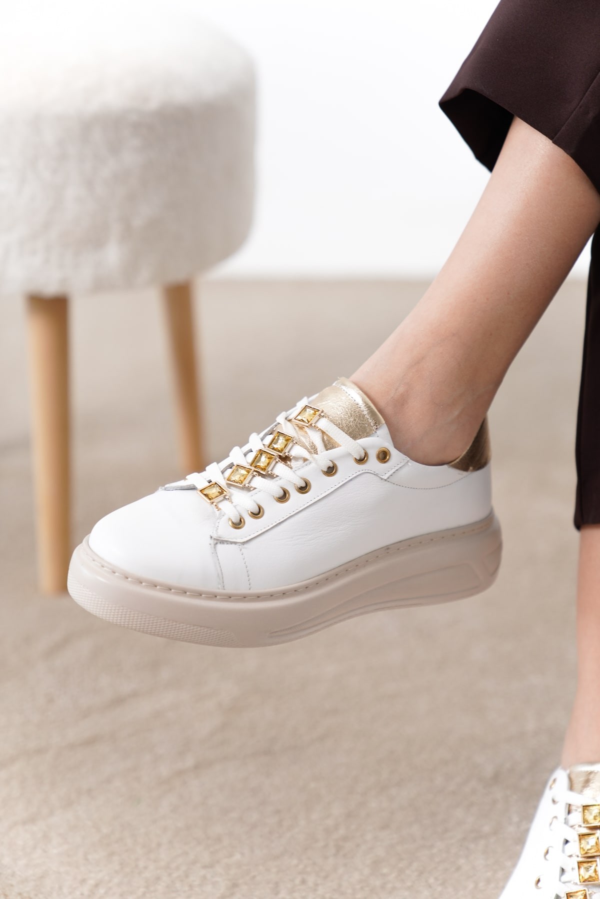 DUCA Hakiki Deri Kadın Spor Sneakers- Taş Toka Detaylı
