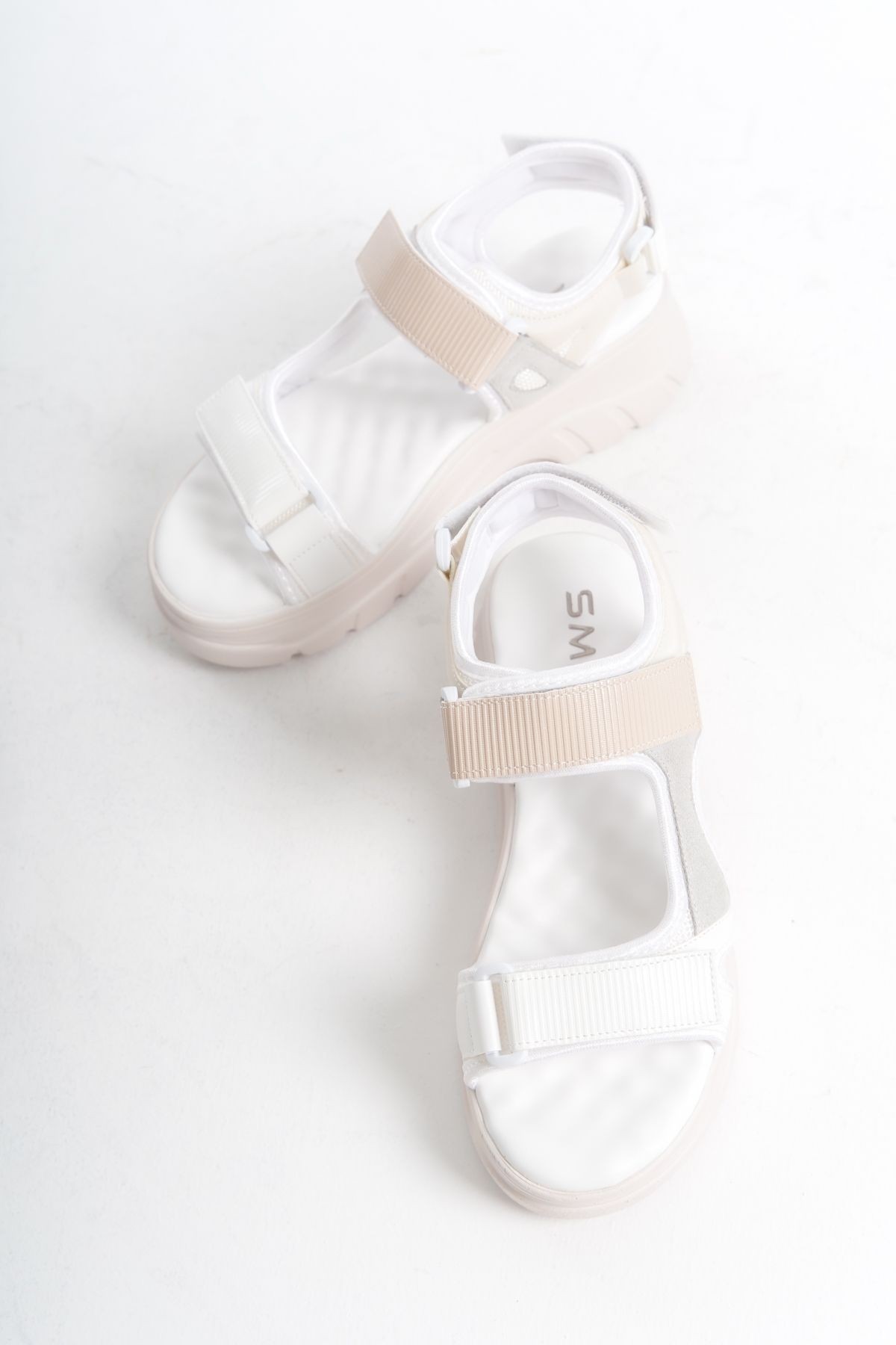 Skec Model Cırtlı Comfort Kadın Sandalet