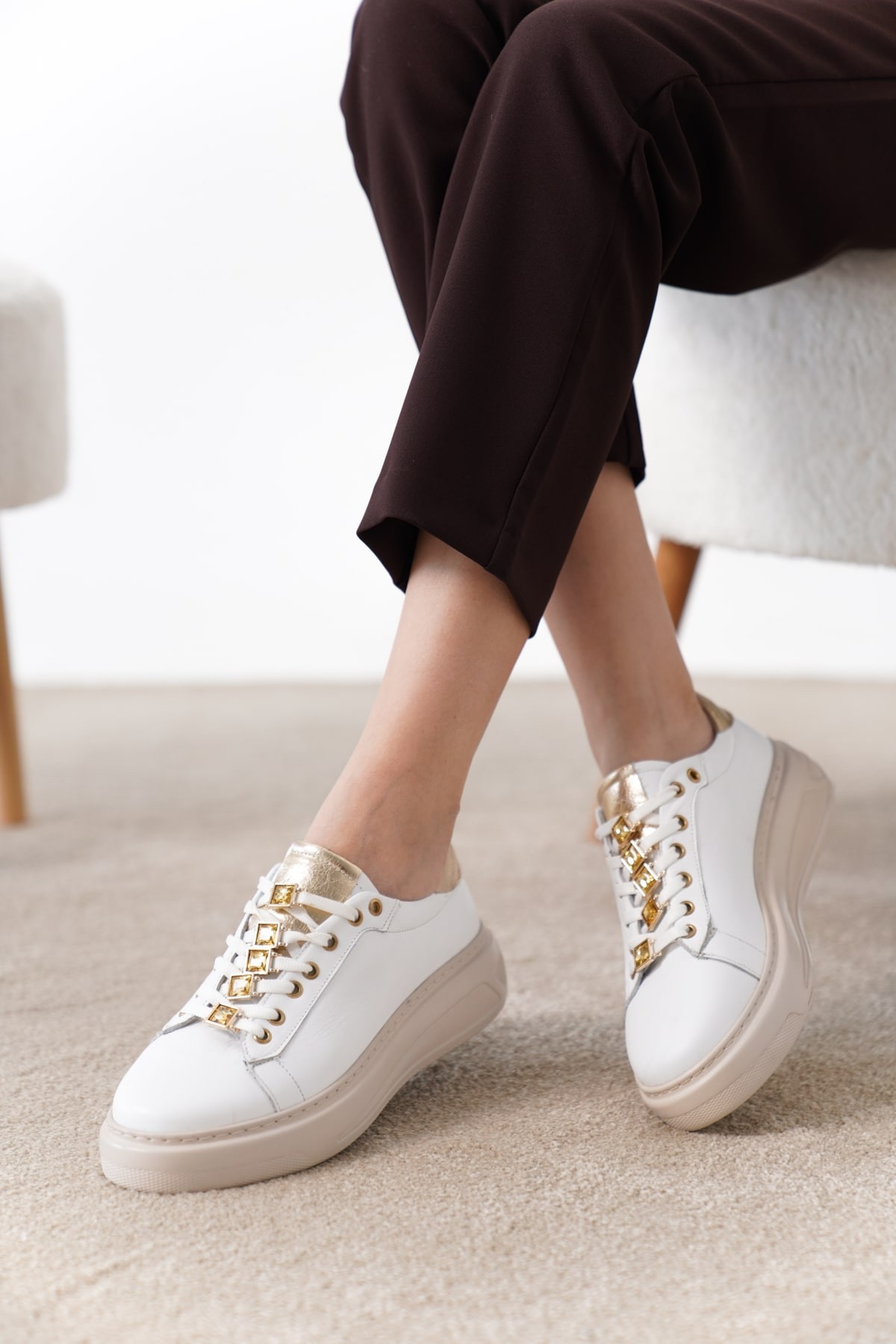 DUCA Hakiki Deri Kadın Spor Sneakers- Taş Toka Detaylı