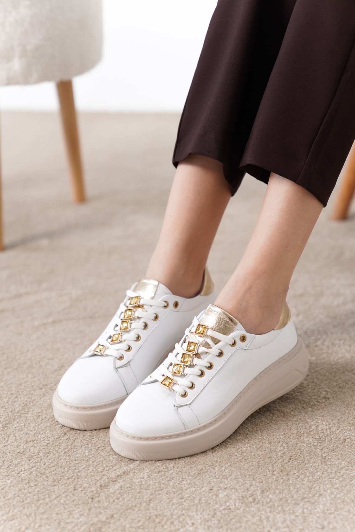 DUCA Hakiki Deri Kadın Spor Sneakers- Taş Toka Detaylı