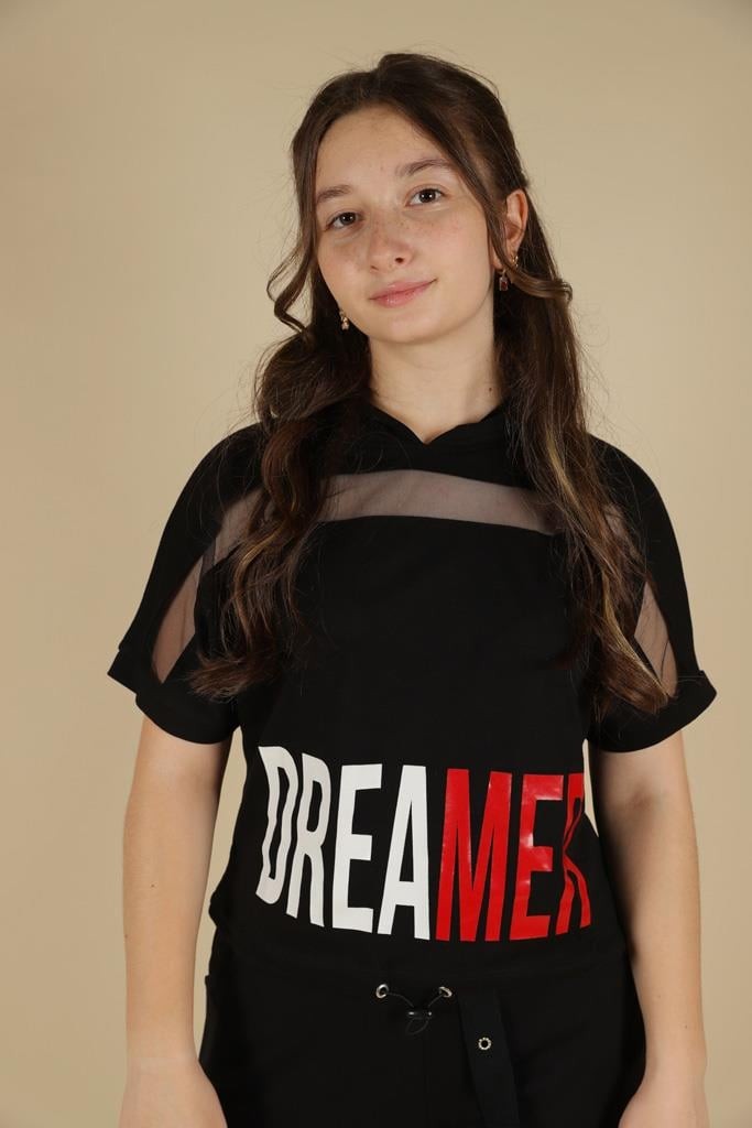 09-14 Yaş Kız Çocuk Siyah Renk Dreamer Kapşonlu T-Shirt