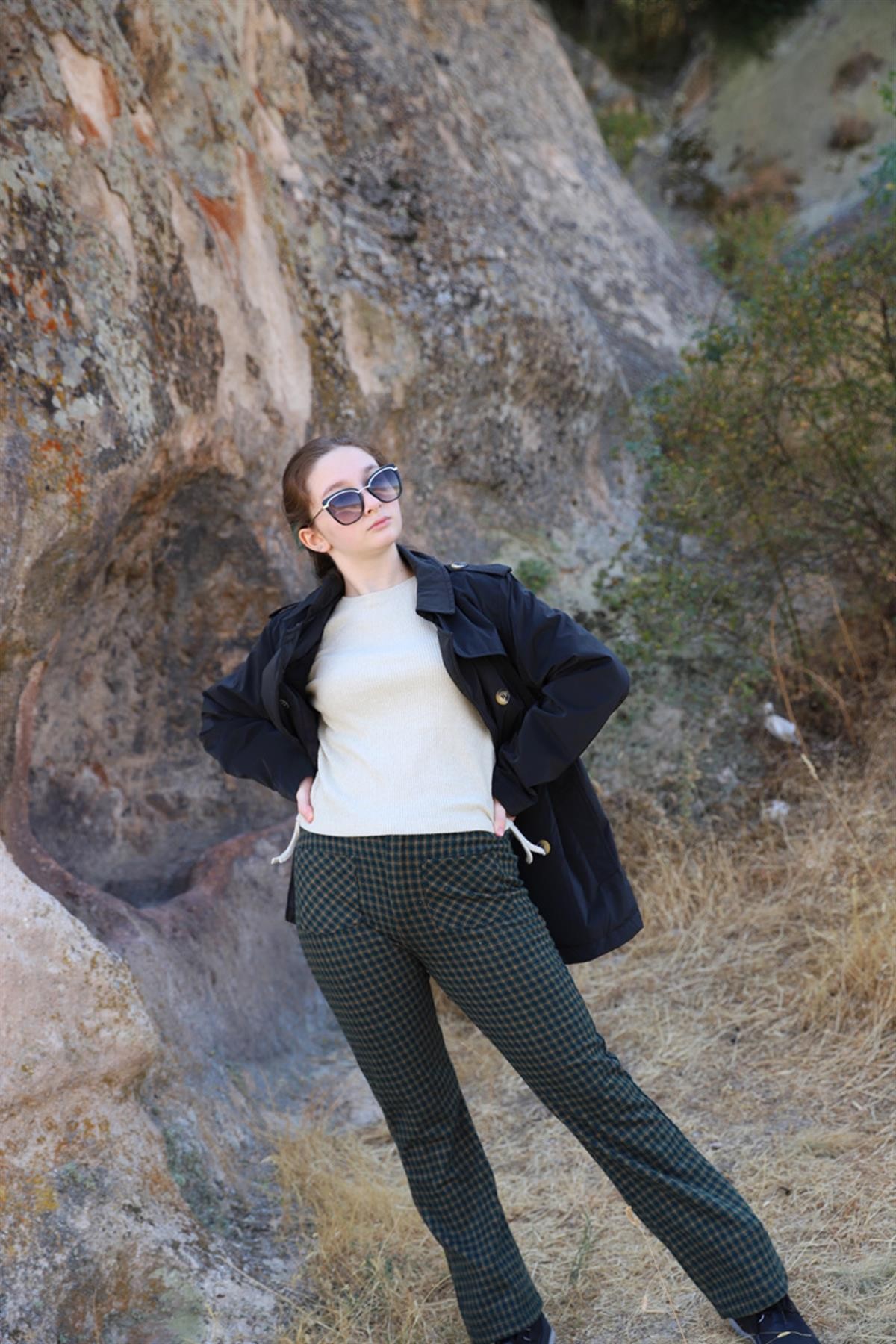 05-14 Yaş Kız Çocuk Yeşil Renk Ekose Vintage Pantolon