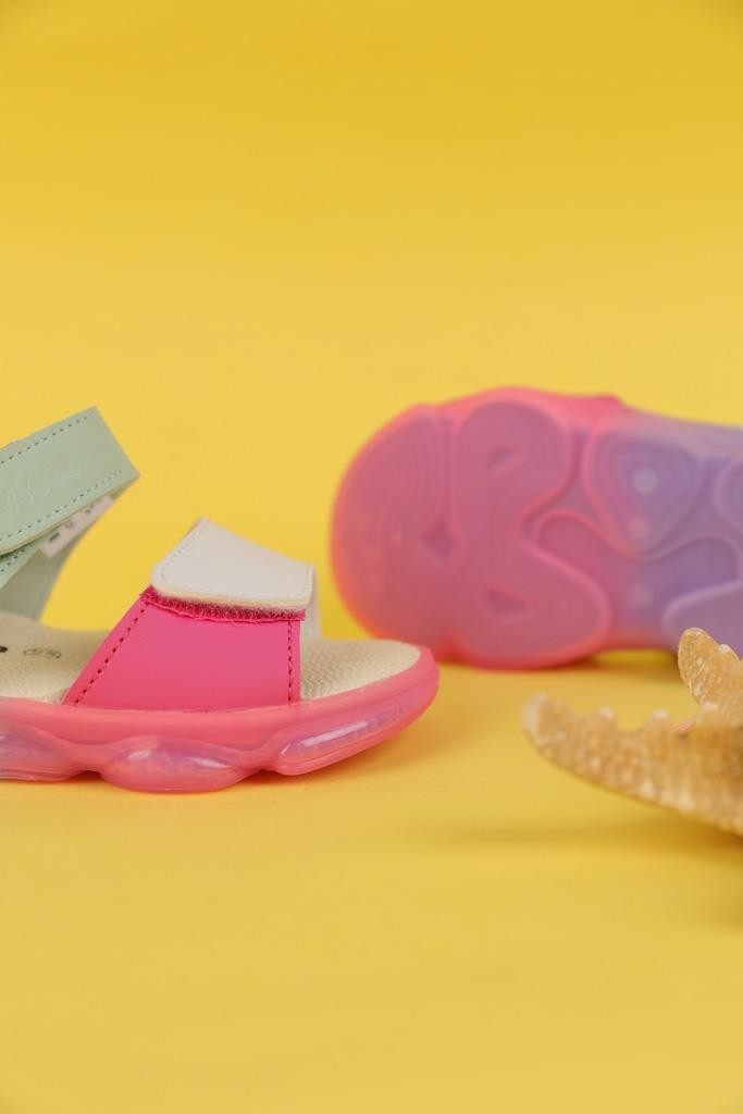 22-25 Numara Kız Çocuk Mint Beyaz Renk Vicco Laura Işıklı Sandalet