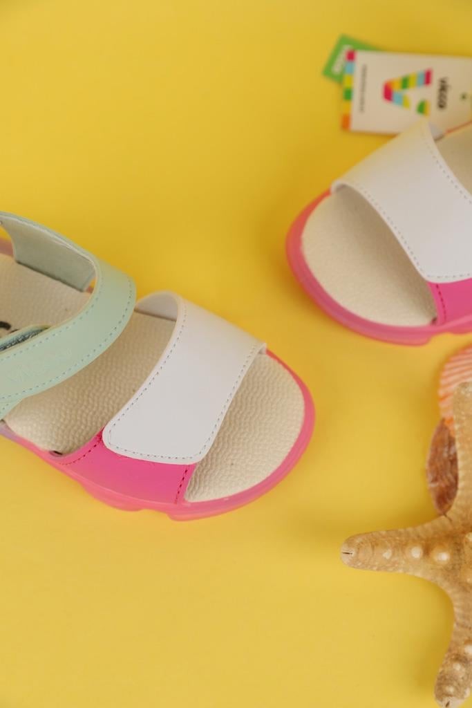 22-25 Numara Kız Çocuk Mint Beyaz Renk Vicco Laura Işıklı Sandalet