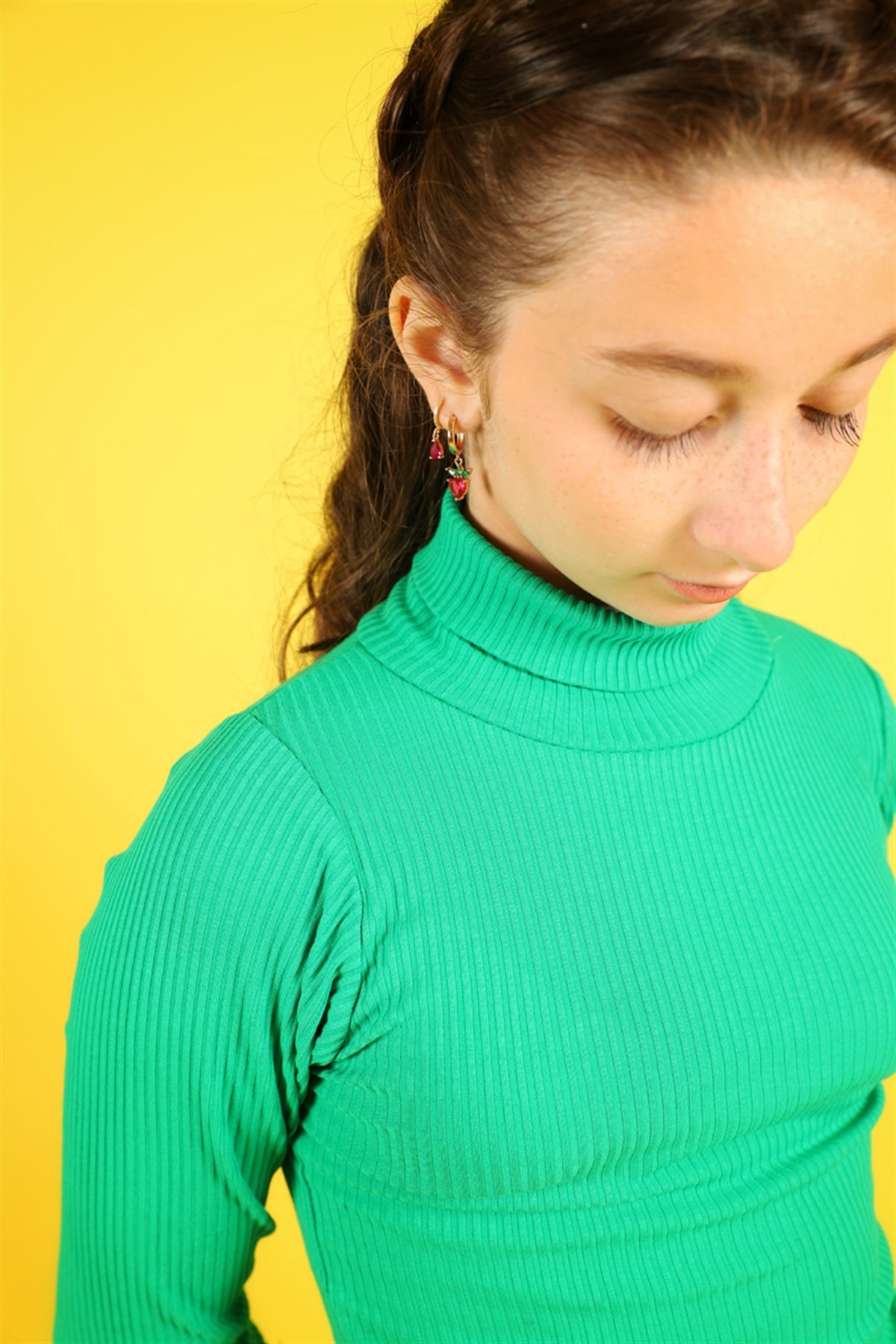 05-14 Yaş Kaşkorse Balıkçı Yaka Kız Çocuk Yeşil Sweat