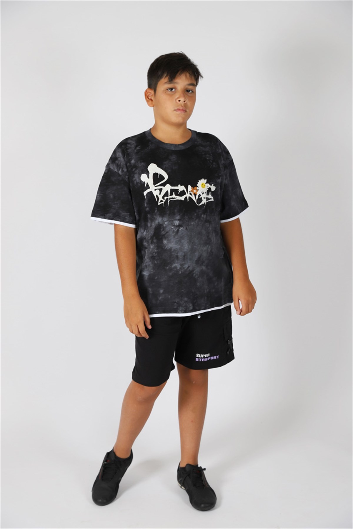 09-14 Yaş Erkek Çocuk Siyah Papatya T-Shirt