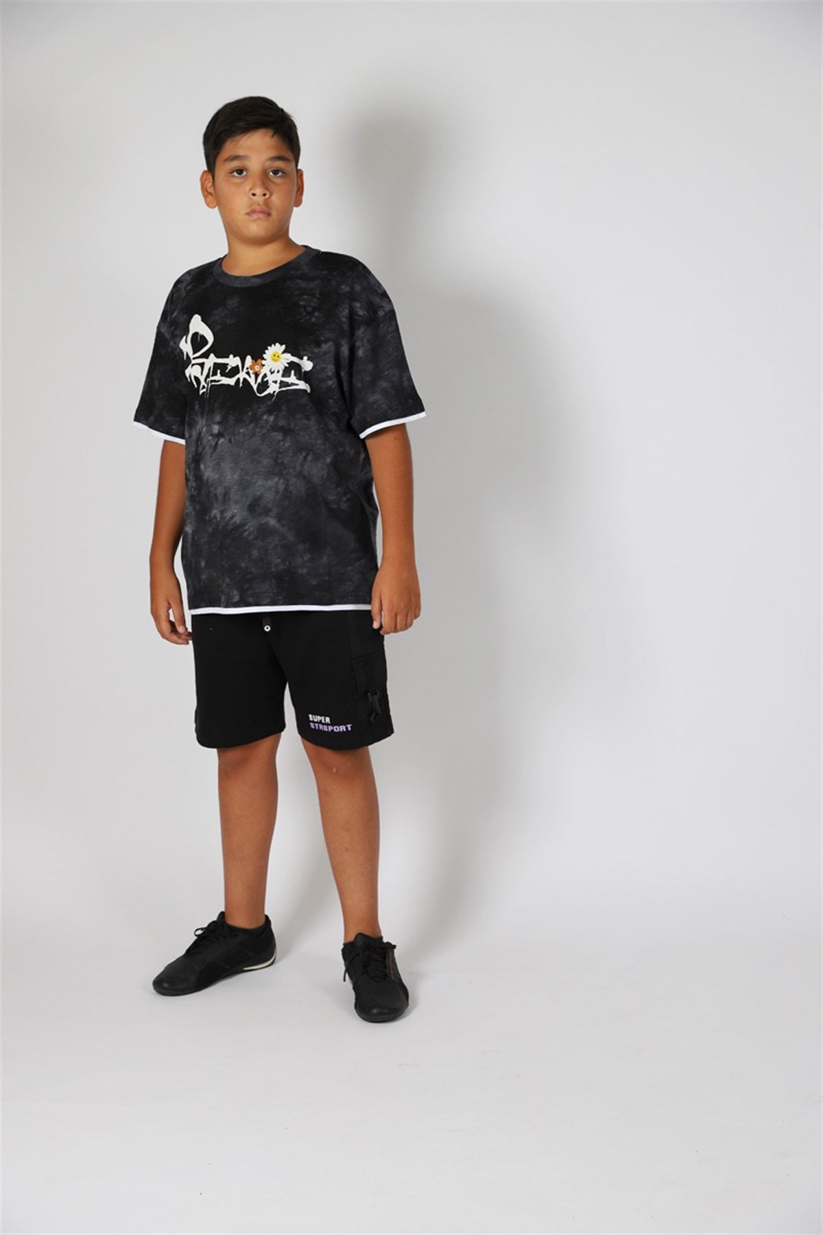 09-14 Yaş Erkek Çocuk Siyah Papatya T-Shirt