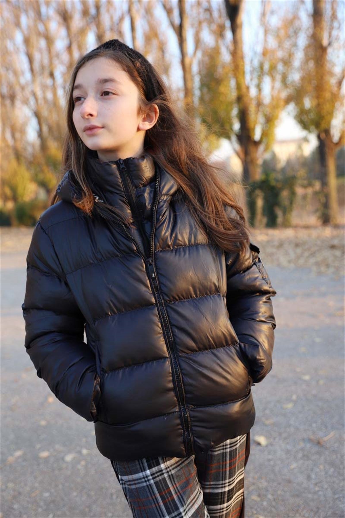 09-14 Yaş Unisex Kapüşonlu Fermuar Detaylı Siyah Şişme Mont
