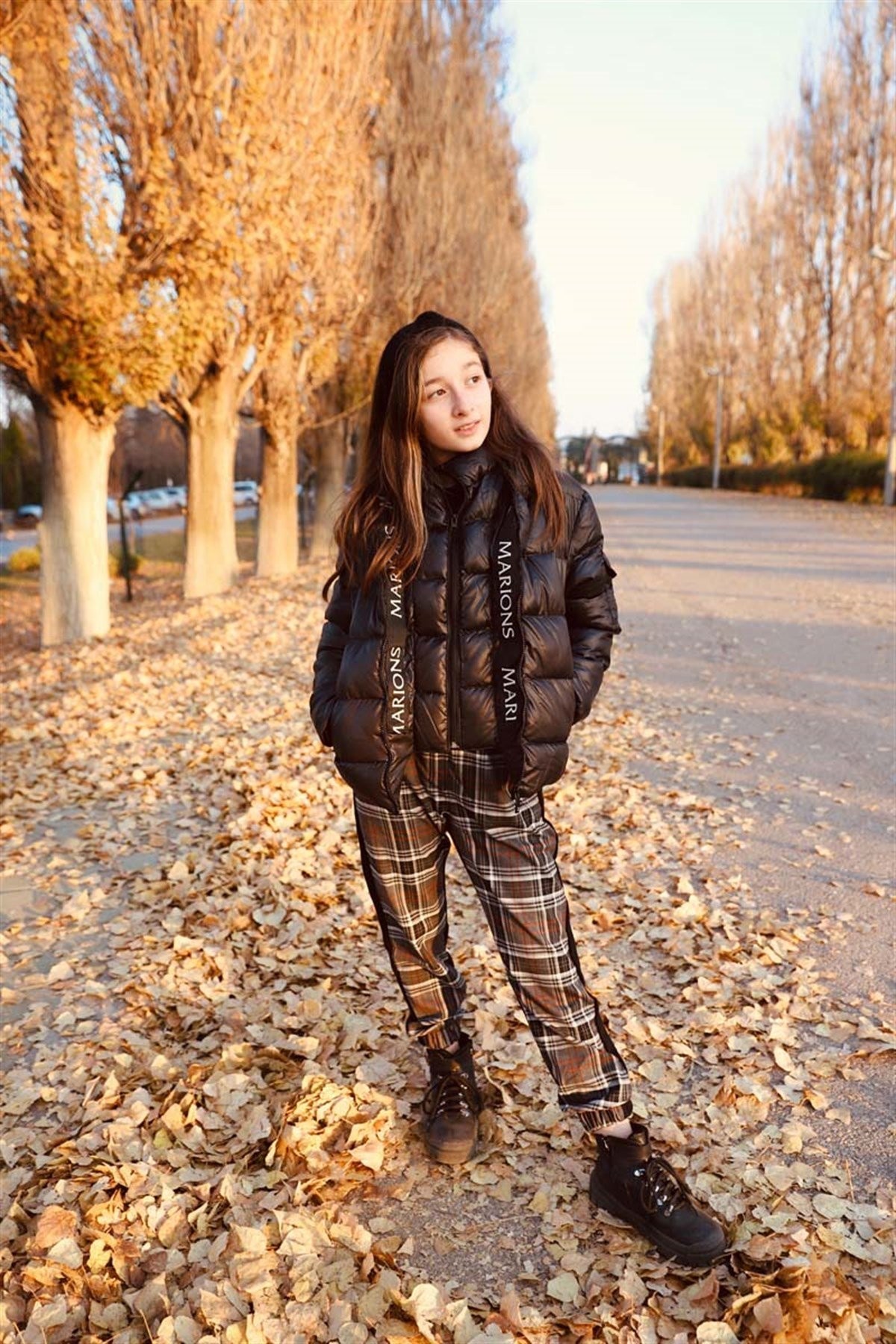 09-14 Yaş Unisex Kapüşonlu Fermuar Detaylı Siyah Şişme Mont
