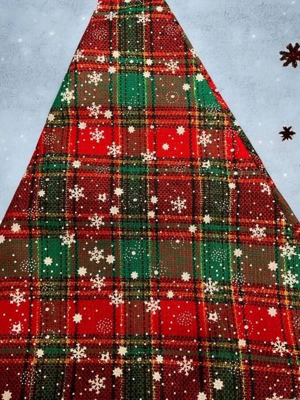 Kareli Desenli Yılbaşı Şapkası – Noel Partileri İçin Şık ve Eğlenceli Aksesuar