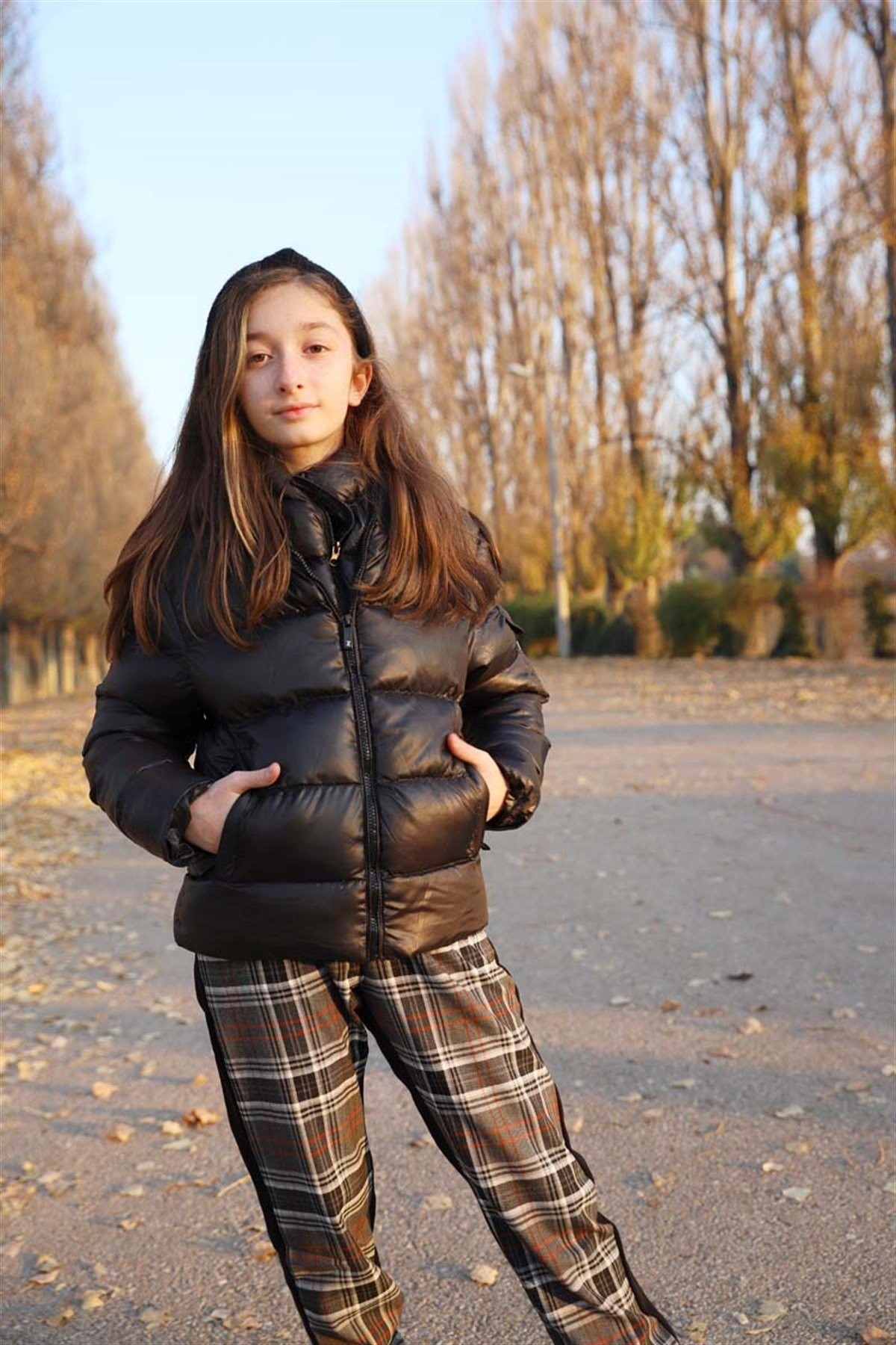 09-14 Yaş Unisex Kapüşonlu Fermuar Detaylı Siyah Şişme Mont