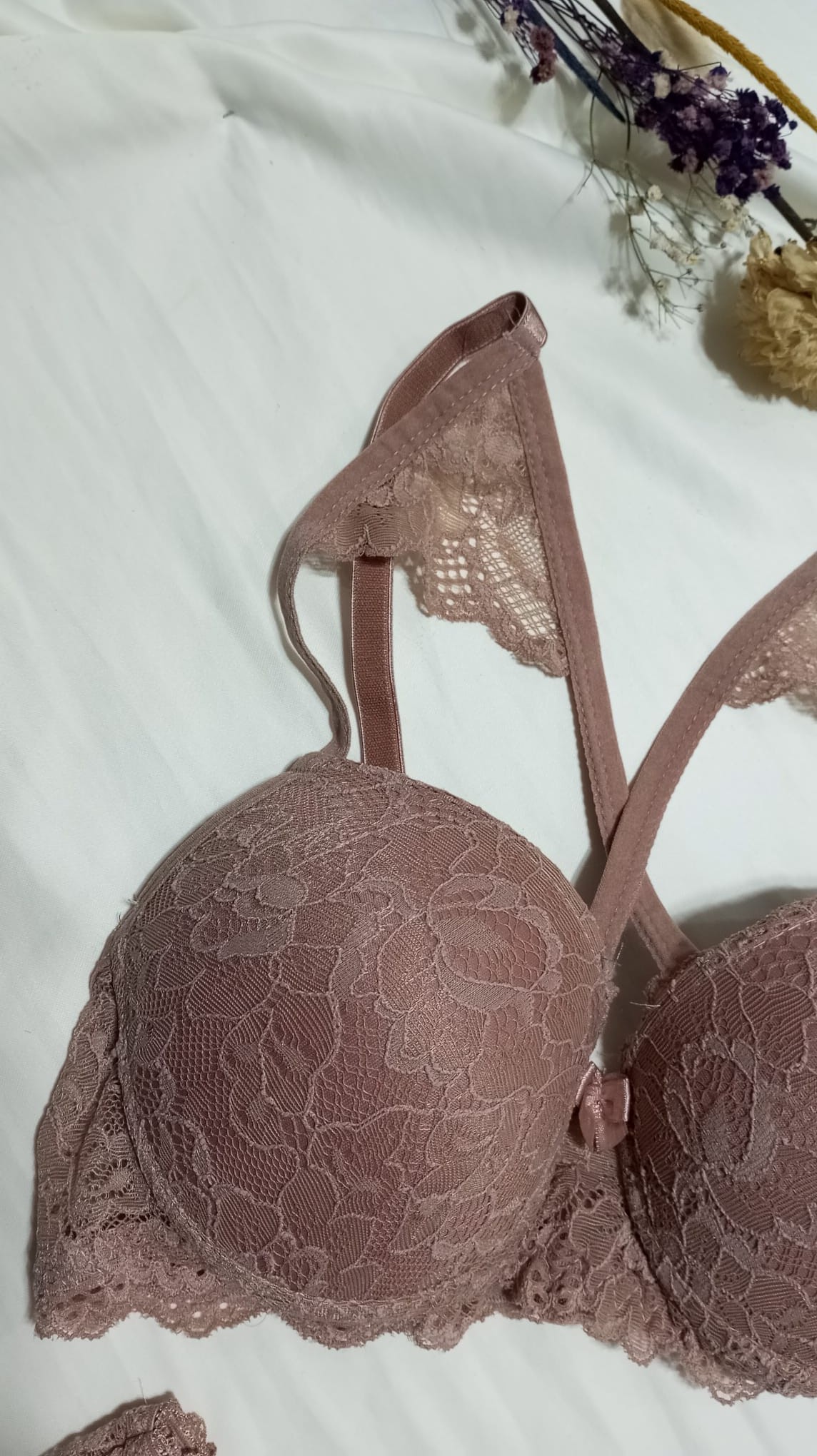 Kadın Kelebek Çapraz Dantel Detaylı Balenli Sütyen Takımı