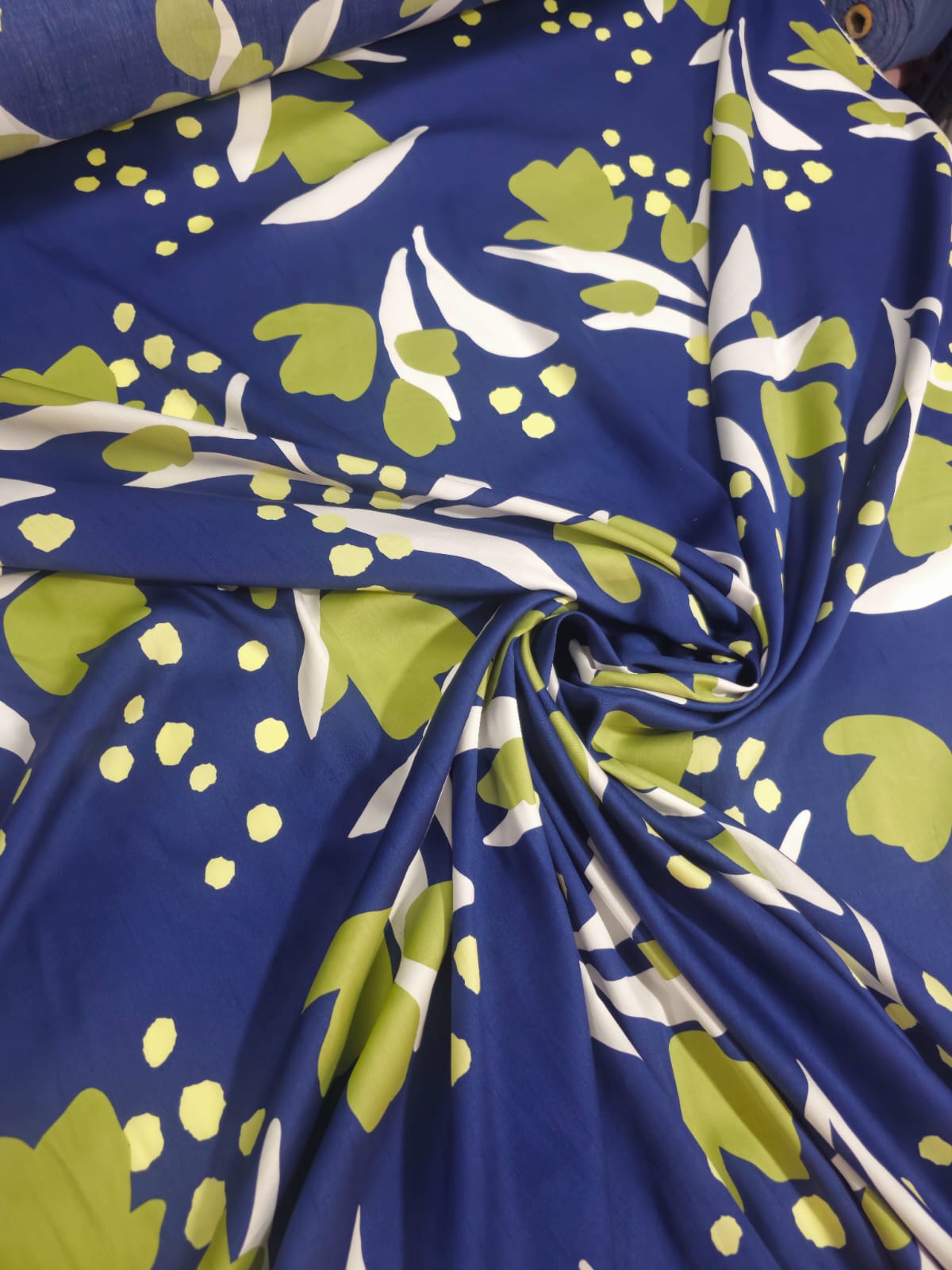 MAVİ ÇİÇEK DESENLİ POPLİN