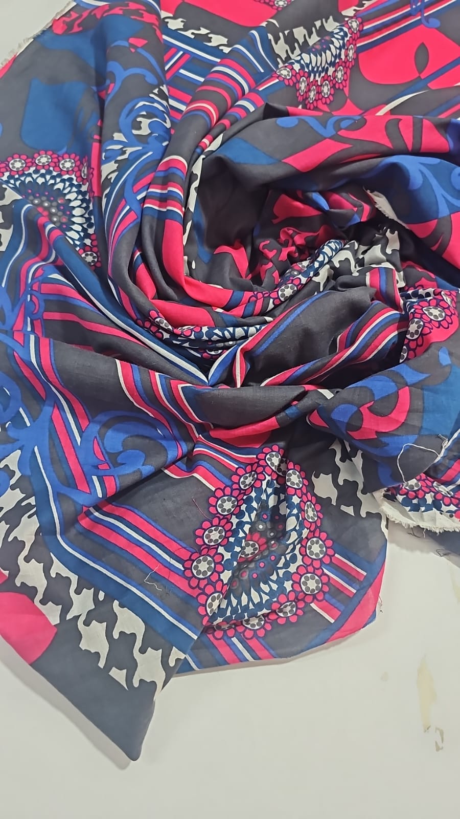 KARIŞIK DESENLİ PAMUK VUAL