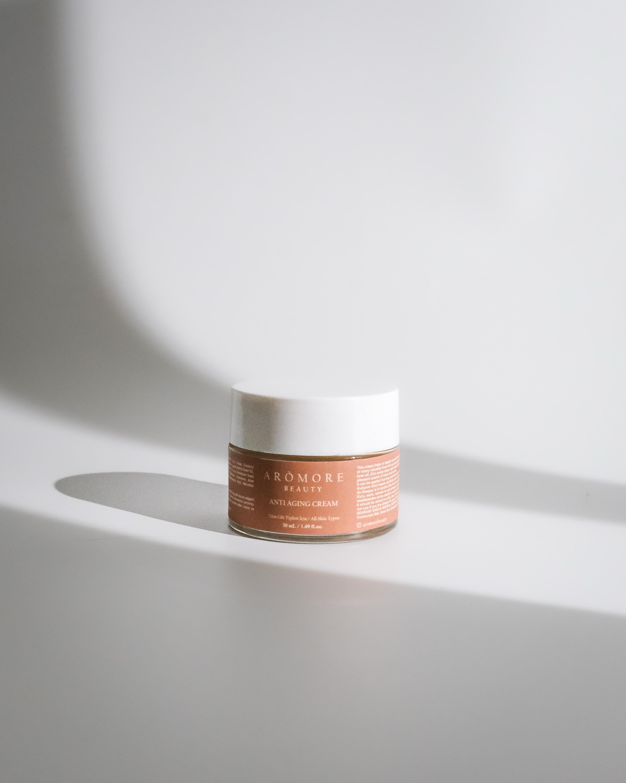 ANTI-AGING CREAM