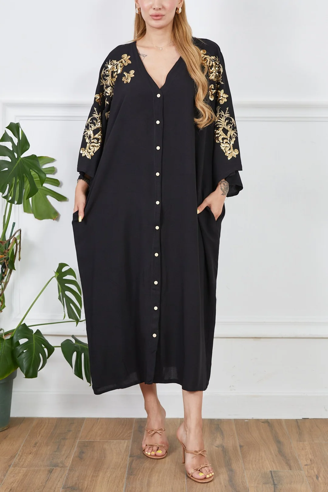 Nakışlı Önü Düğmeli Oversize Viskon First Class Kadın Elbise