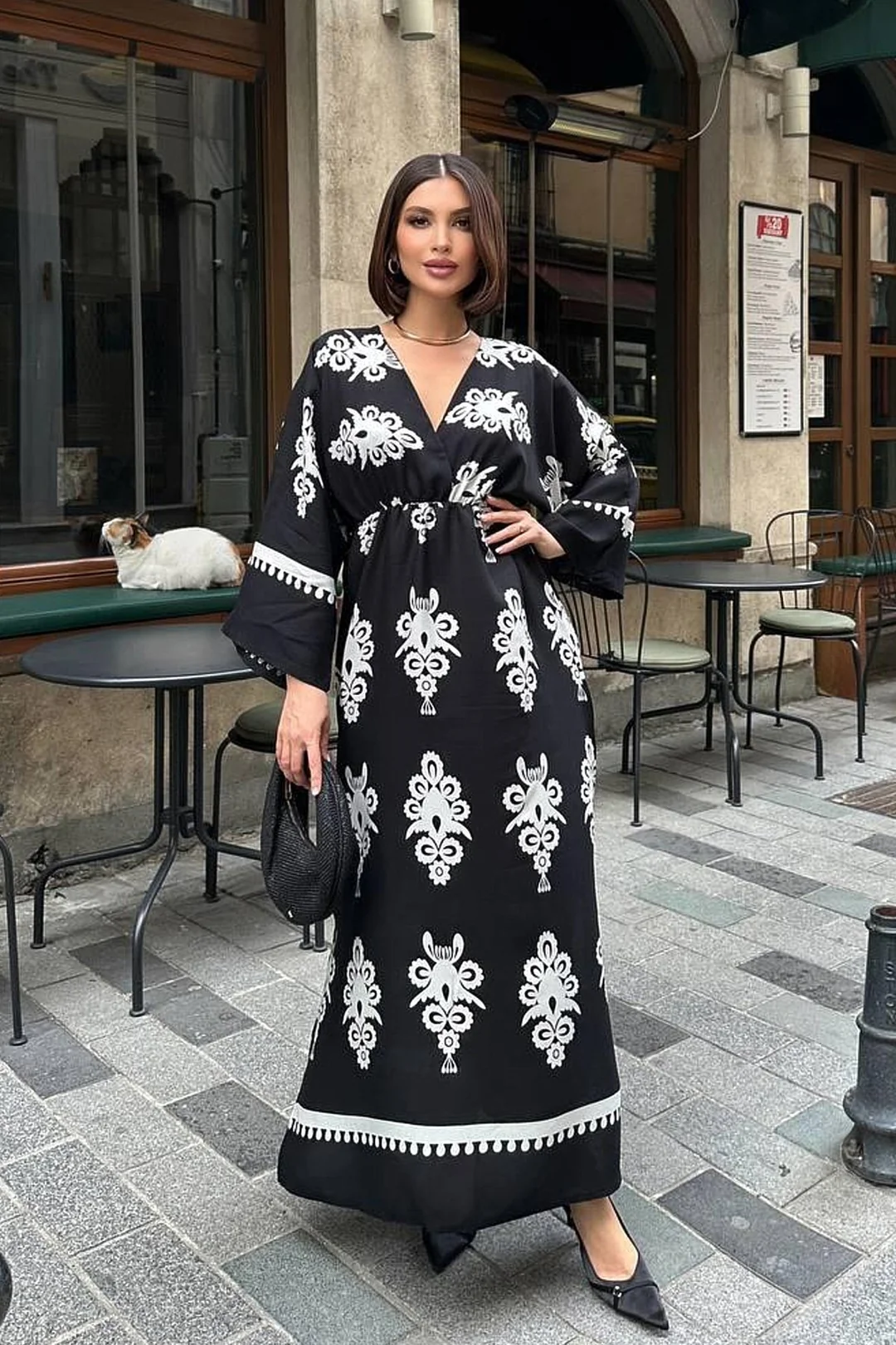 Yırtmaç Detaylı Yarasa Kol Kruvaze Yaka Uzun Yazlık Elbise