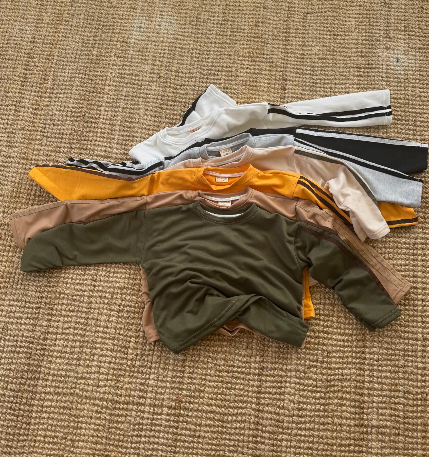 Kol Şeritli Basic Sweatshirtler