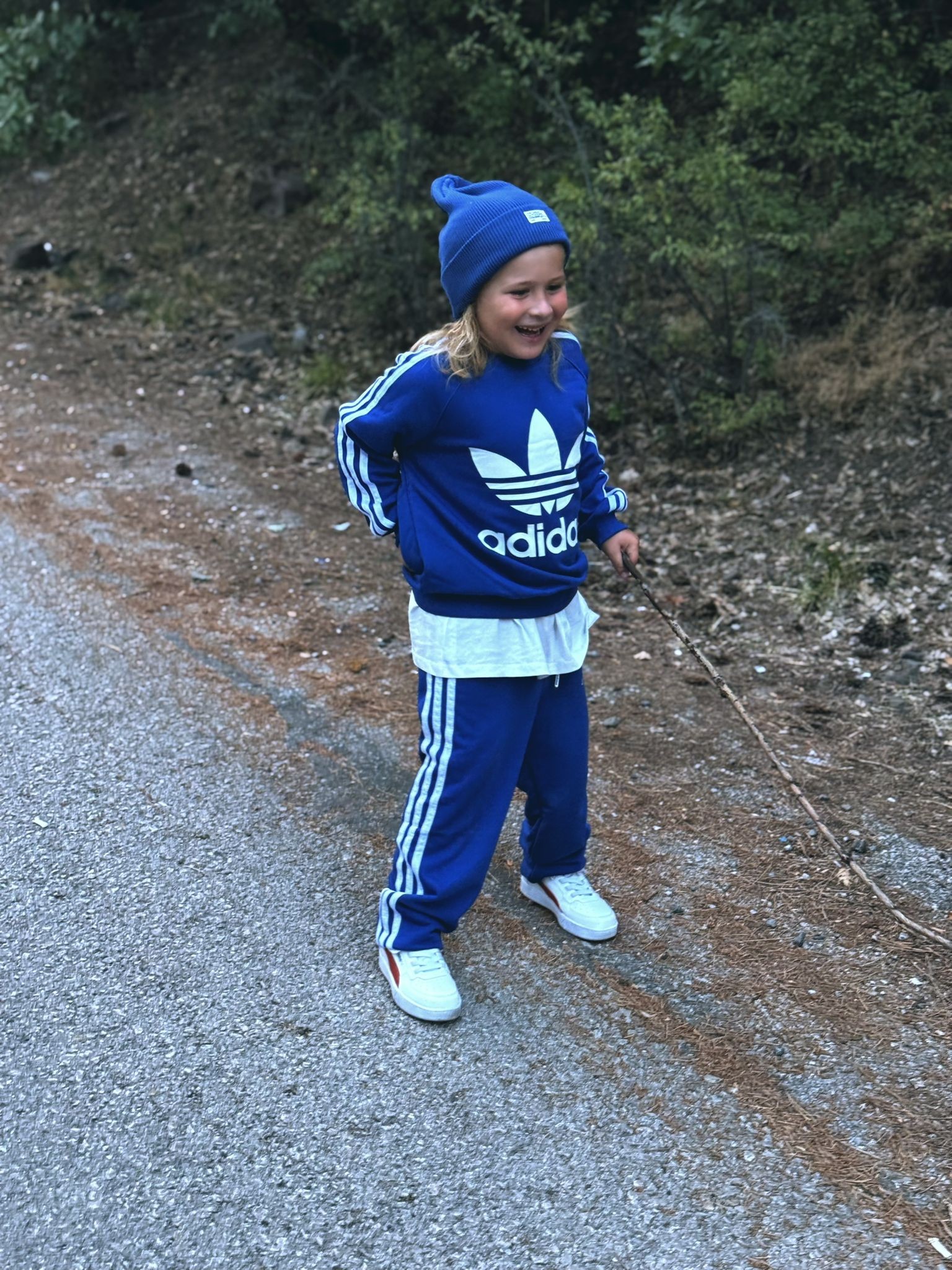 Mavi Şeritli Eşofman Takımı