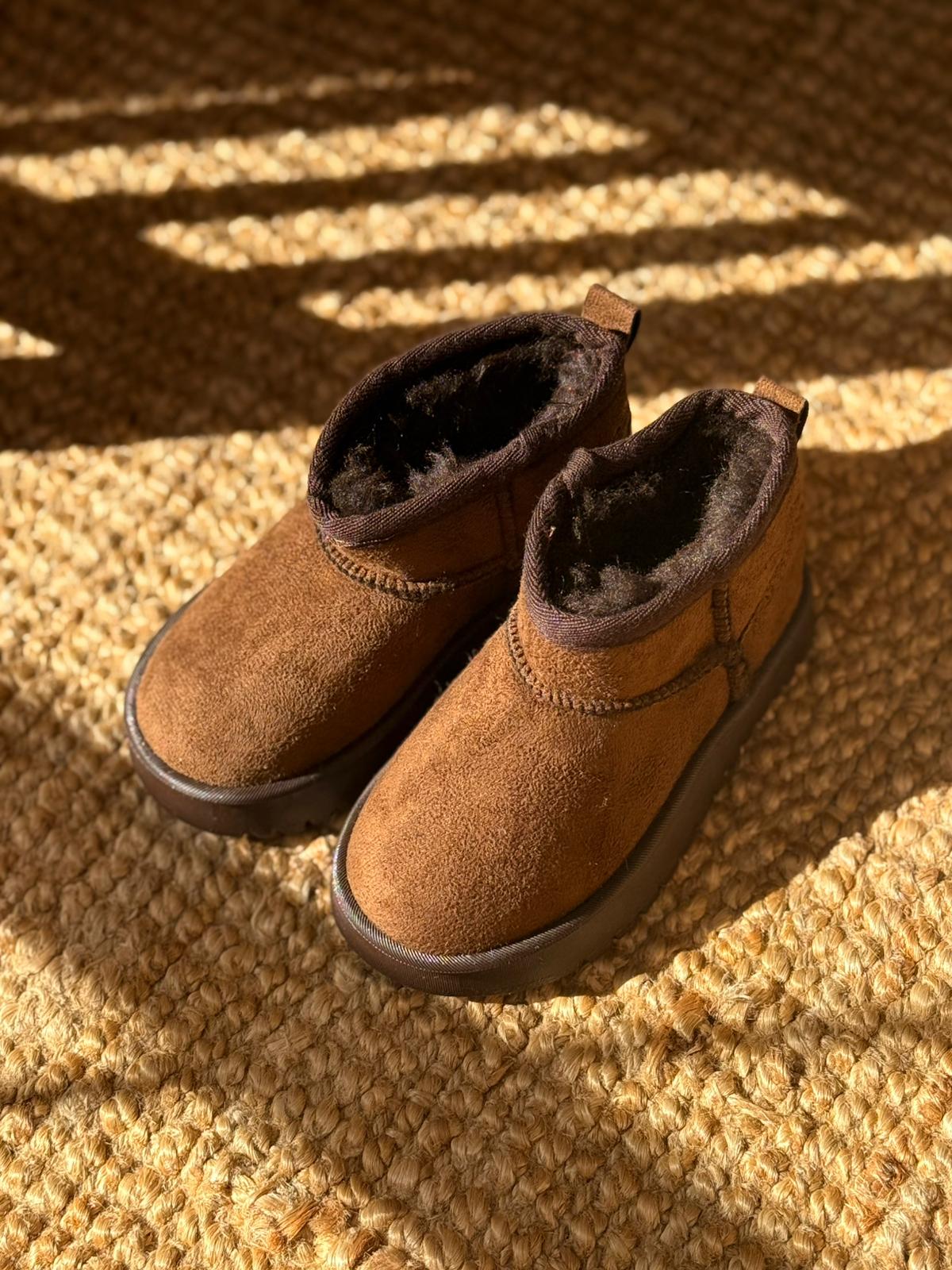 Kahve Kaymaz Taban Peluş Bot