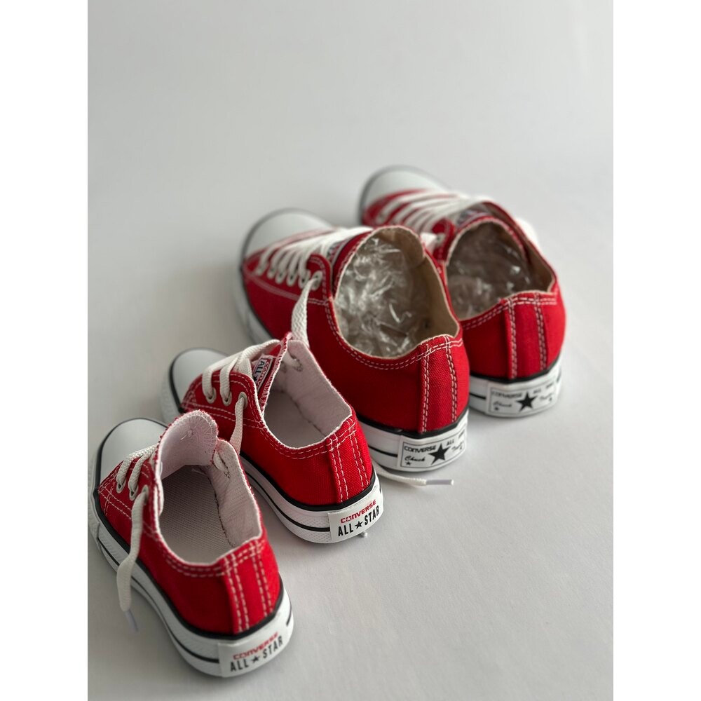 Kırmızı Converse All Star (Bir Numara Büyük Almanızı Öneririz)