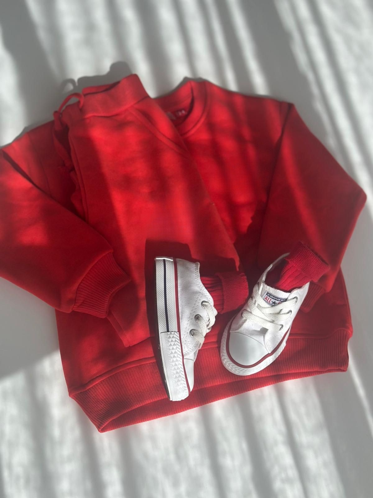 Dört Farklı Renk Renk Üç İp Eşofman Takımı